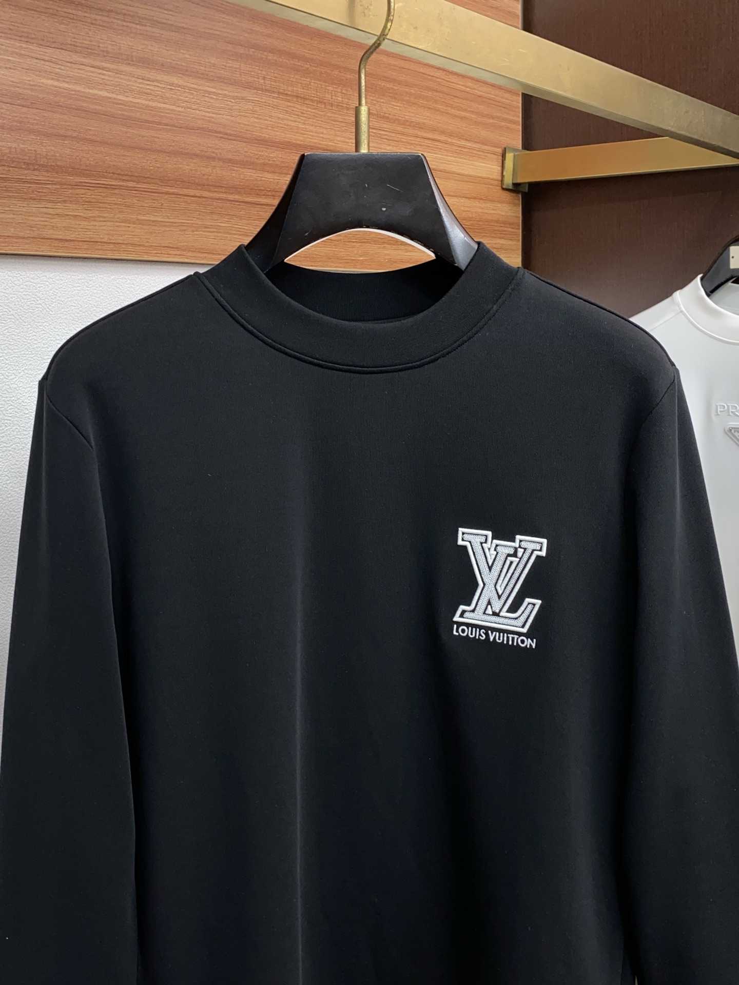 Louis Vuitton Basic Clothing S-xl