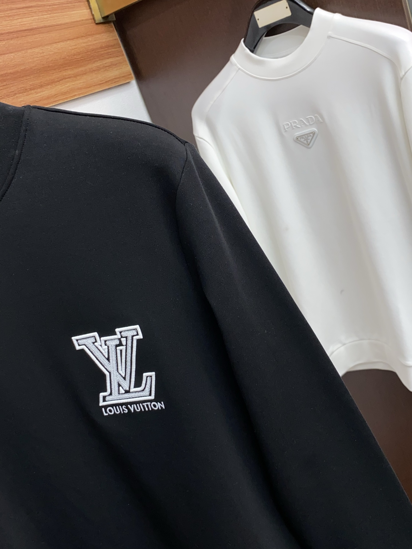 Louis Vuitton Basic Clothing S-xl