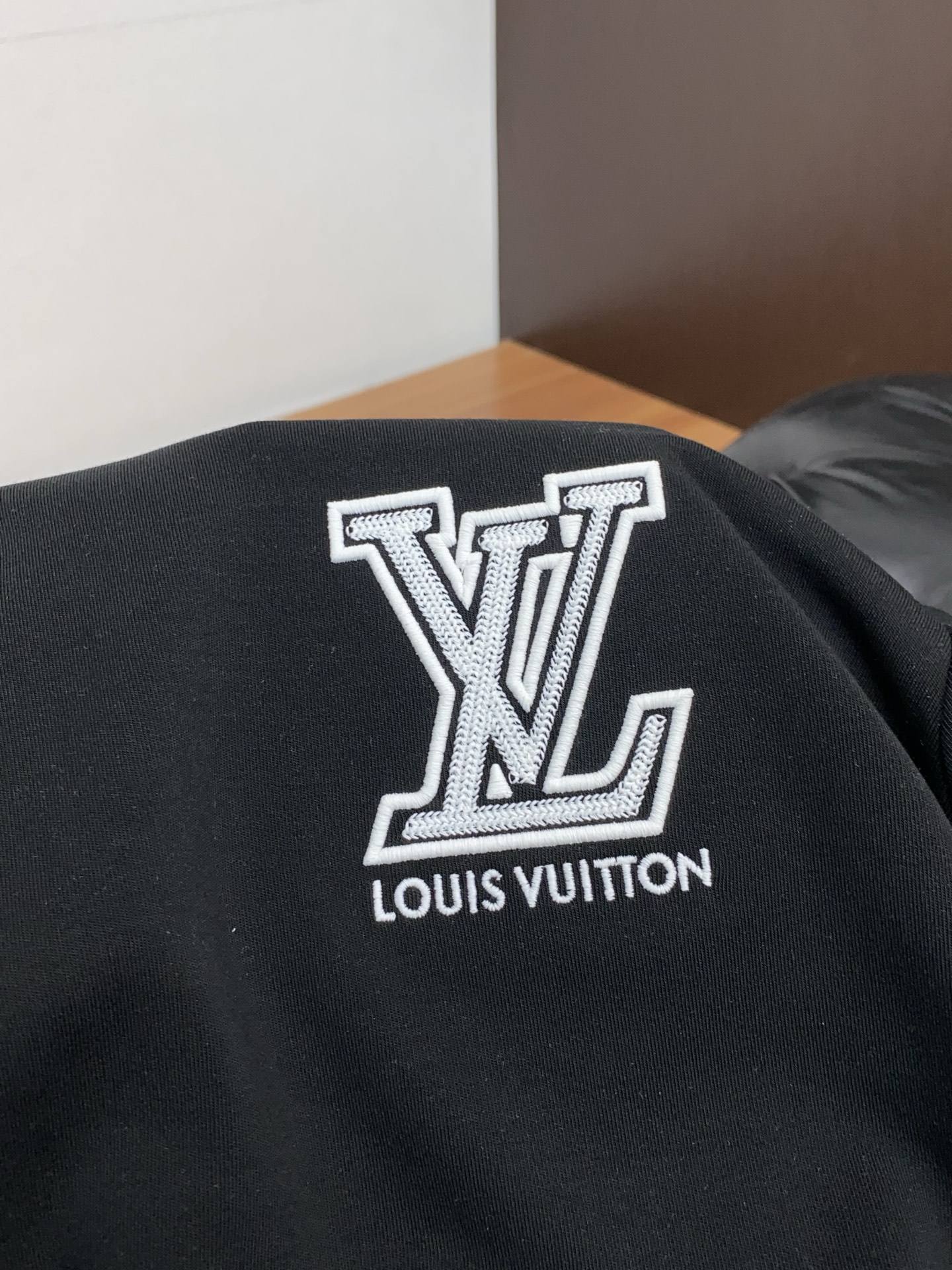 Louis Vuitton Basic Clothing S-xl