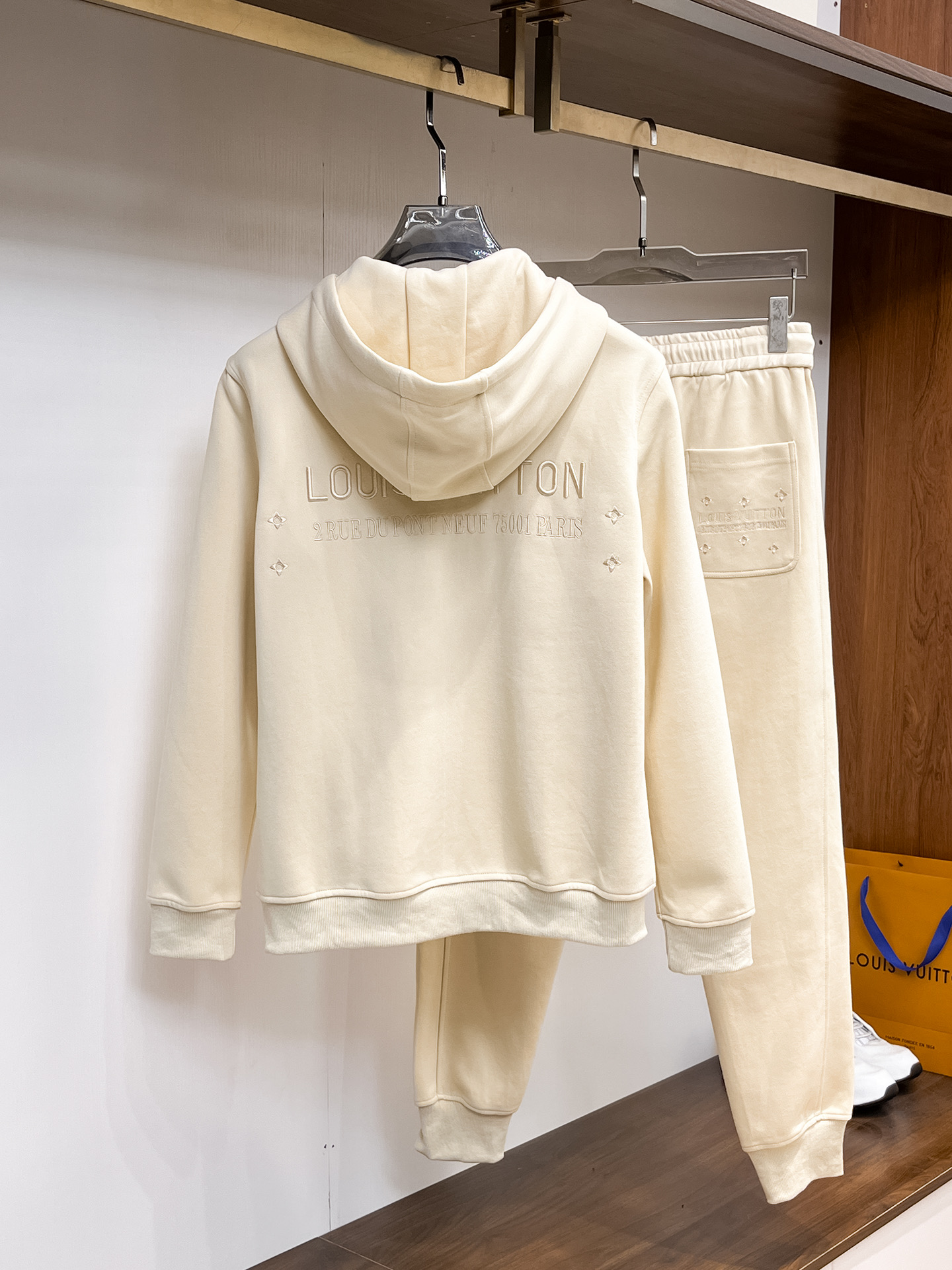 Louis Vuitton Basic Clothing Cotton M-l-xl