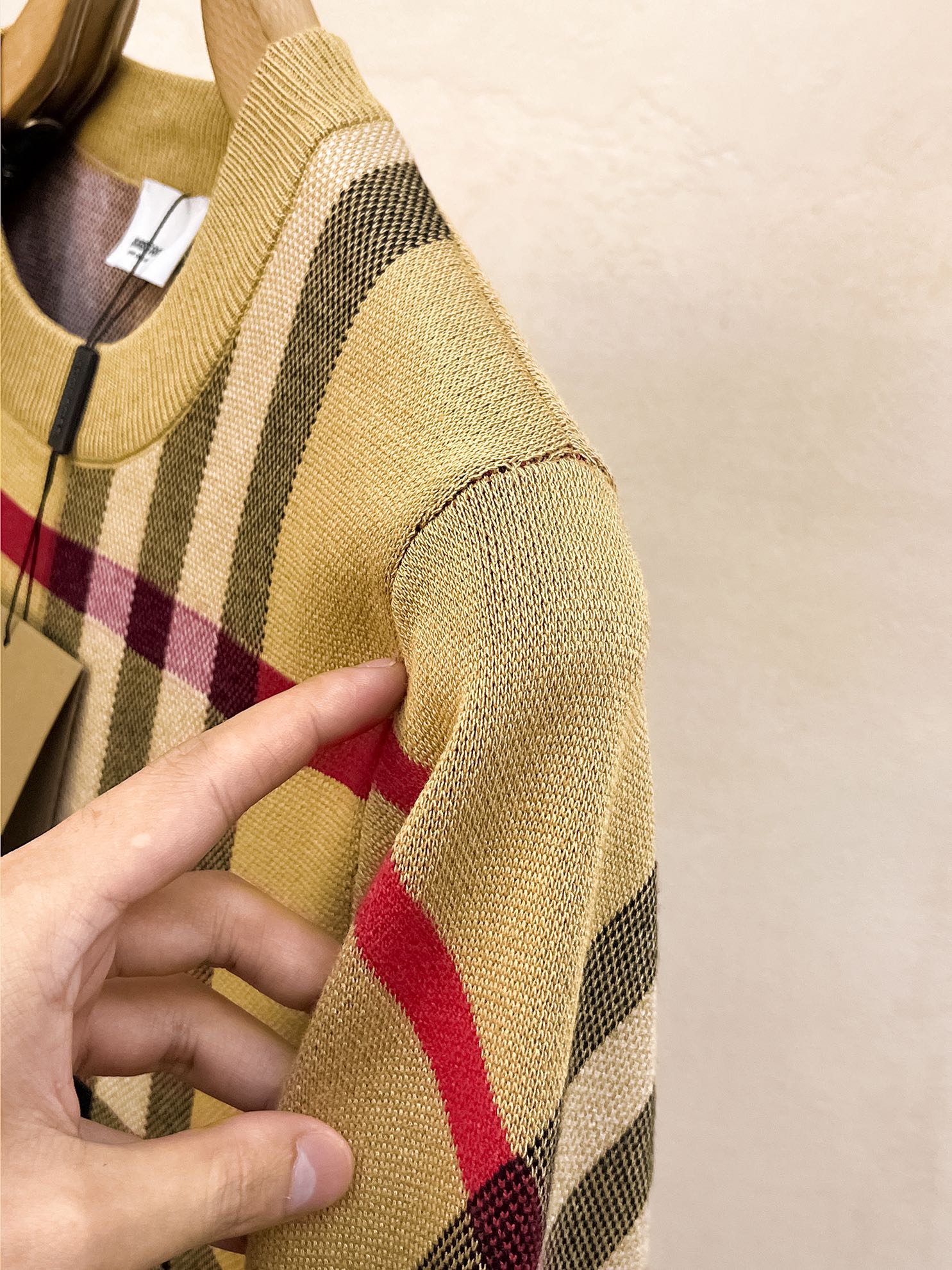 Burberry Basic Clothing Wool M-l-xxl