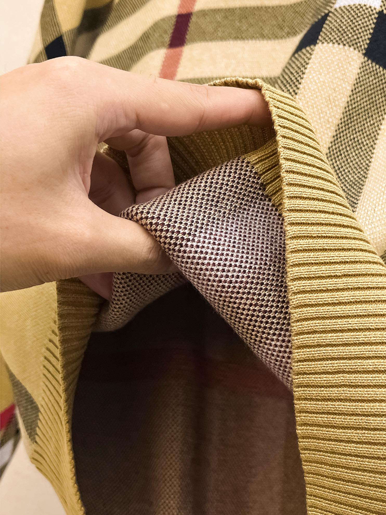 Burberry Basic Clothing Wool M-l-xxl