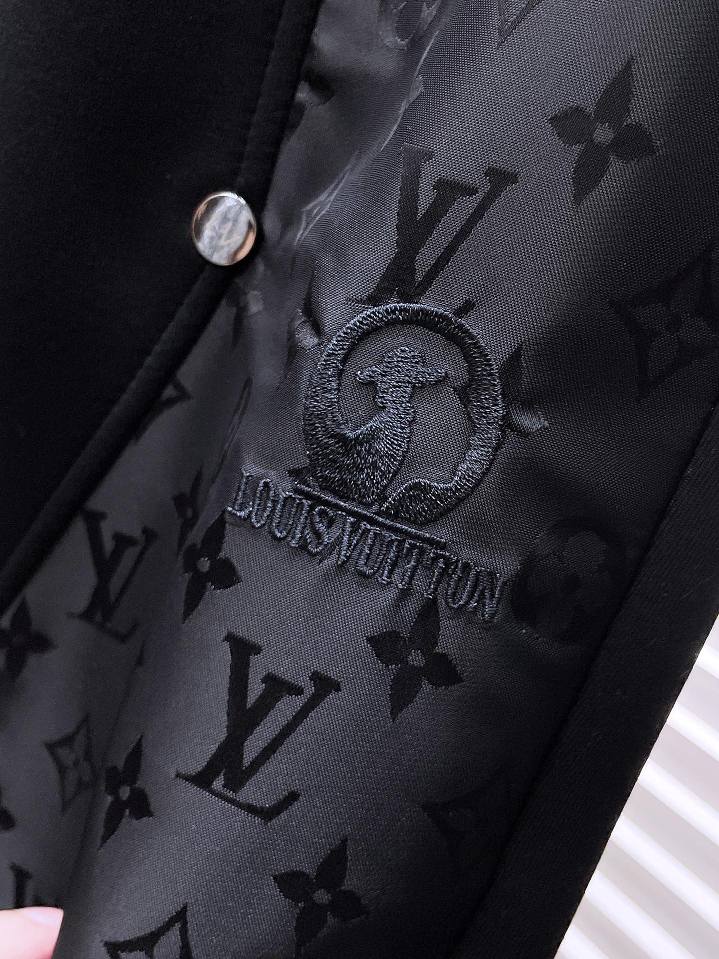 Louis Vuitton Male Basic Clothing M-l-xl