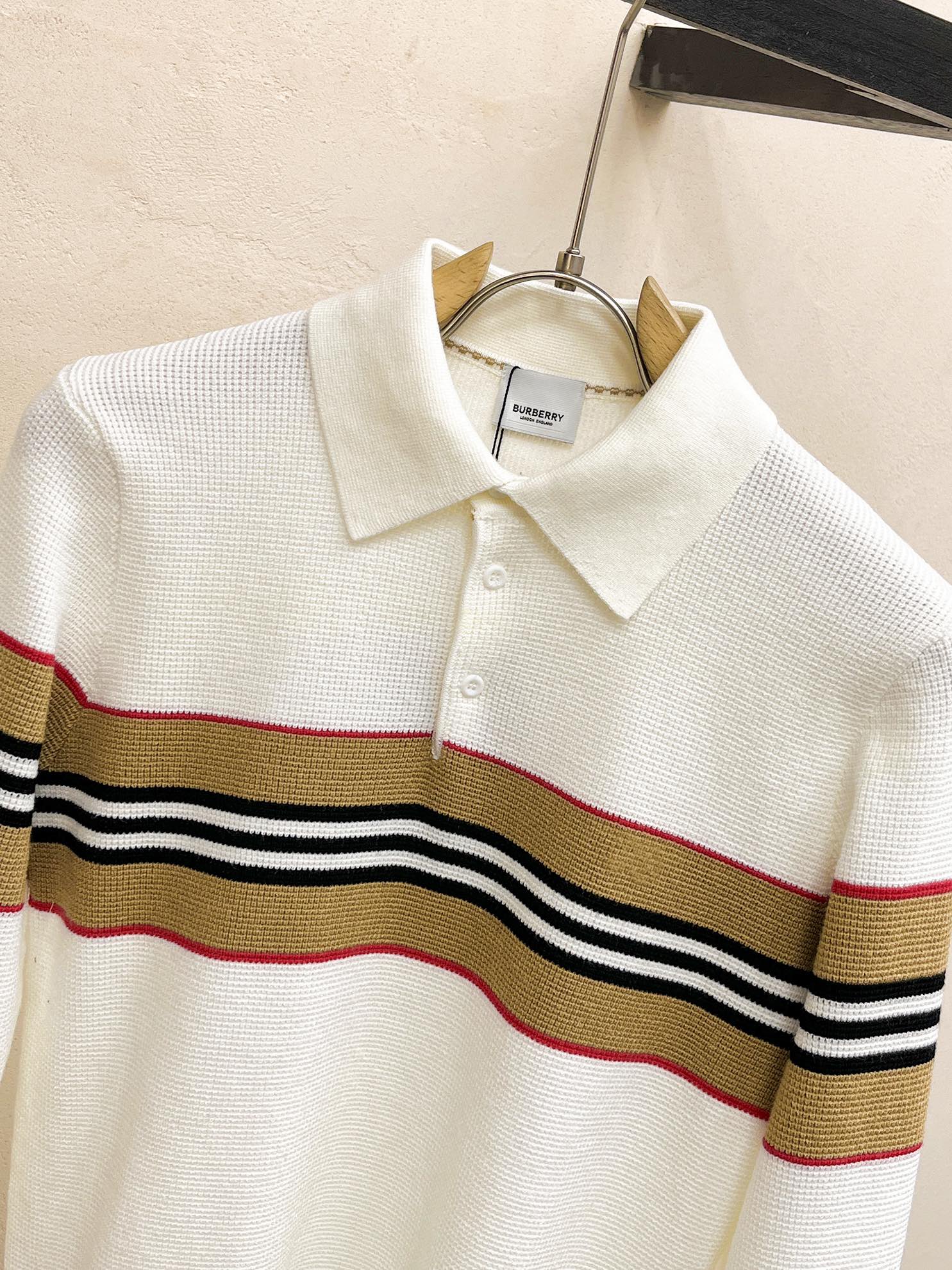 Burberry Basic Clothing Wool M-l-xl