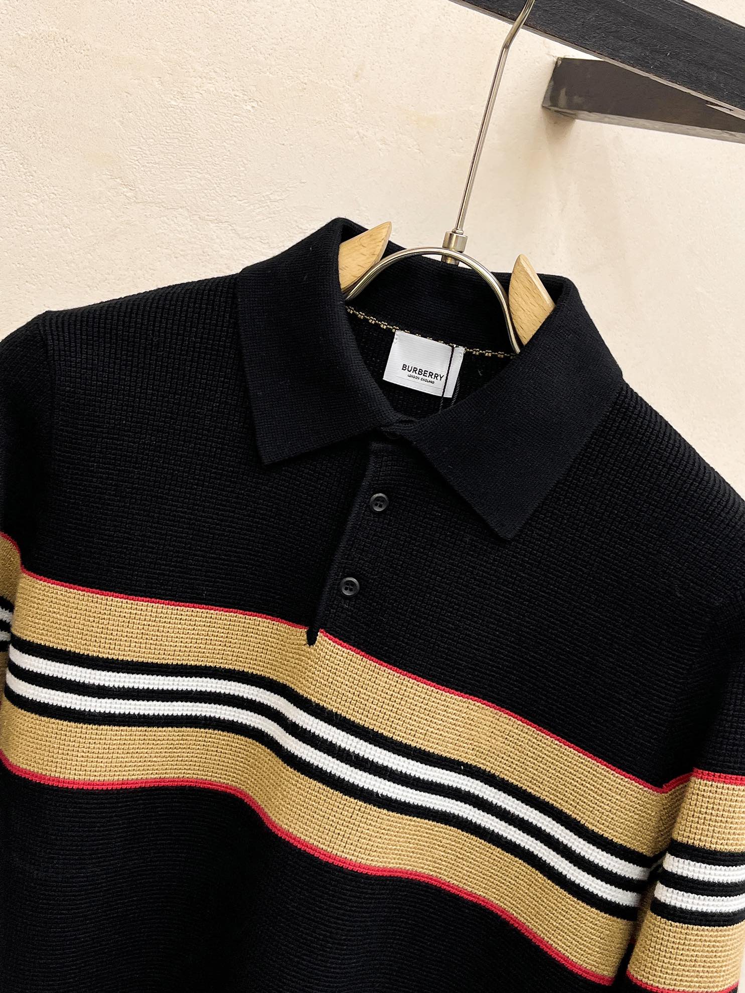 Burberry Basic Clothing Wool M-l-xl