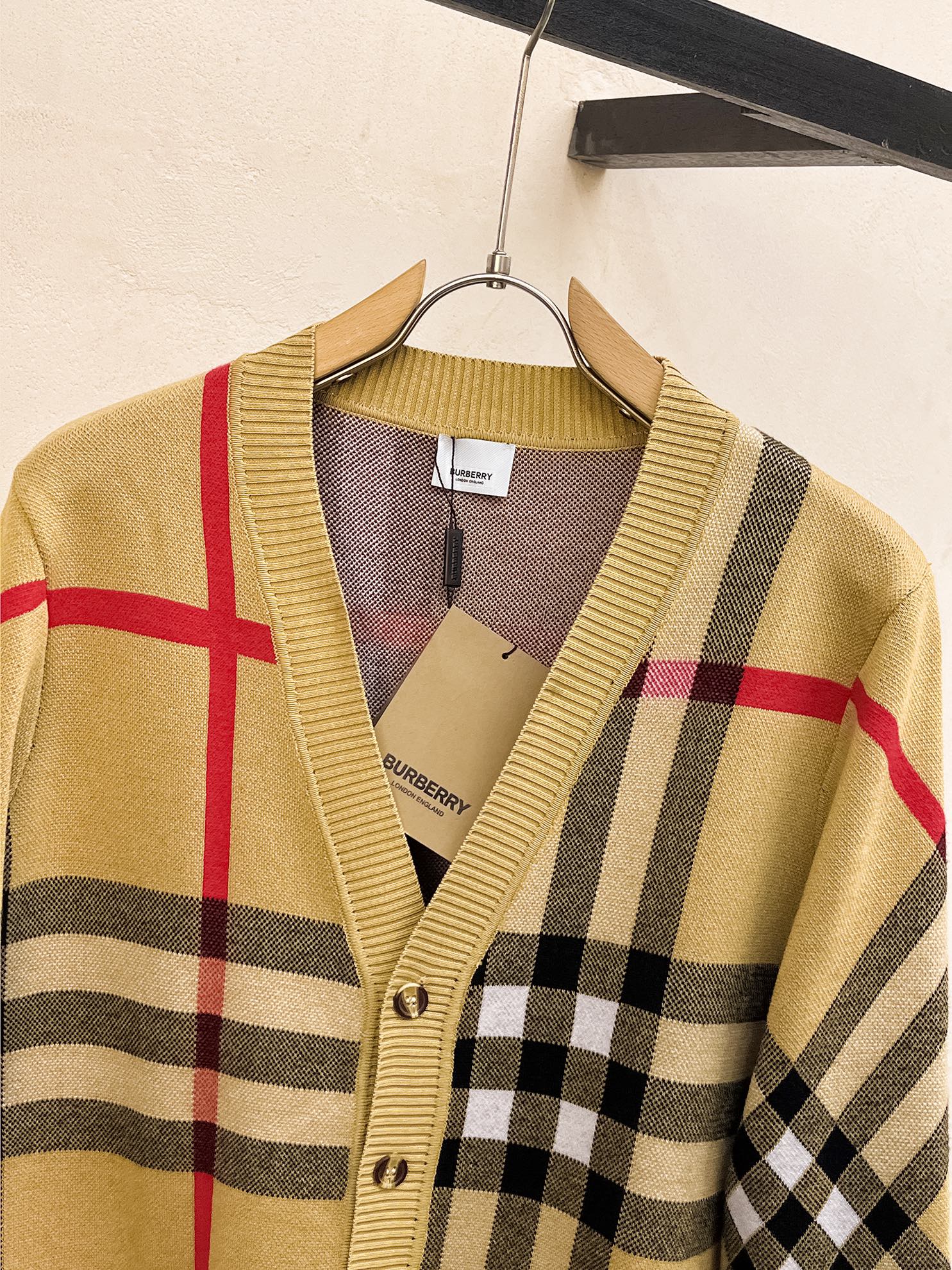 Burberry Basic Clothing Wool M-l-xxl