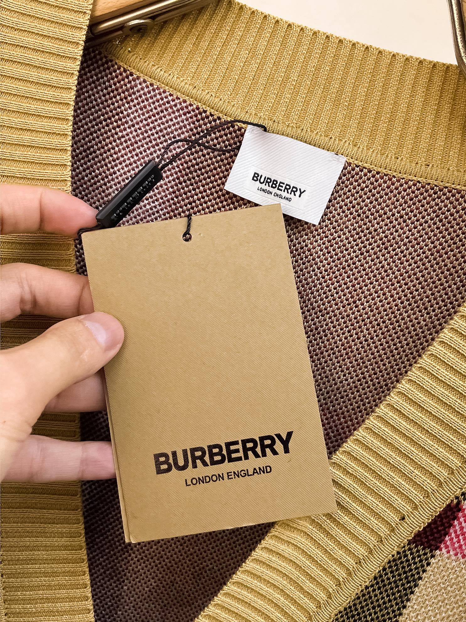 Burberry Basic Clothing Wool M-l-xxl