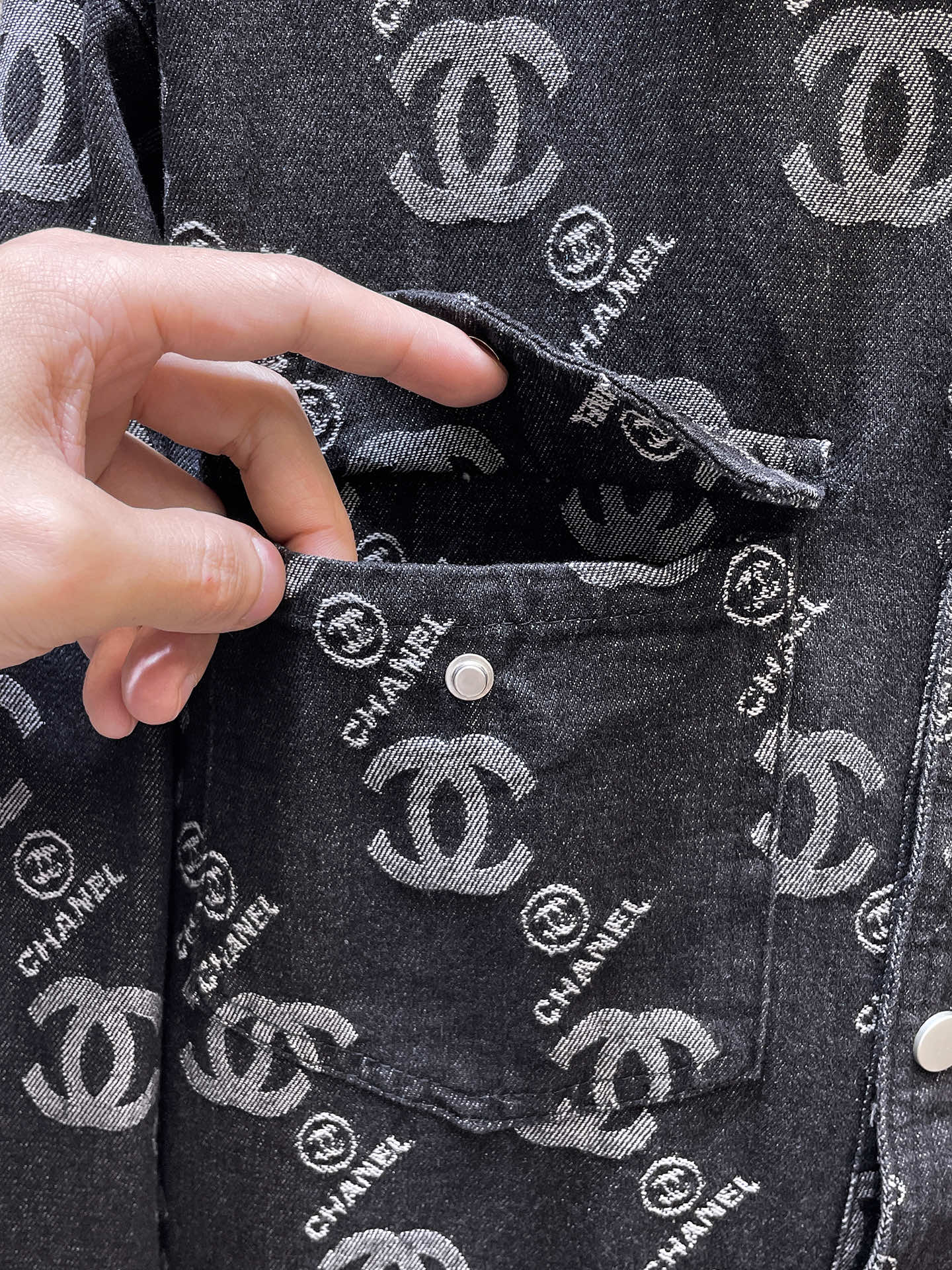 Chanel Basic Clothing M-l-xl