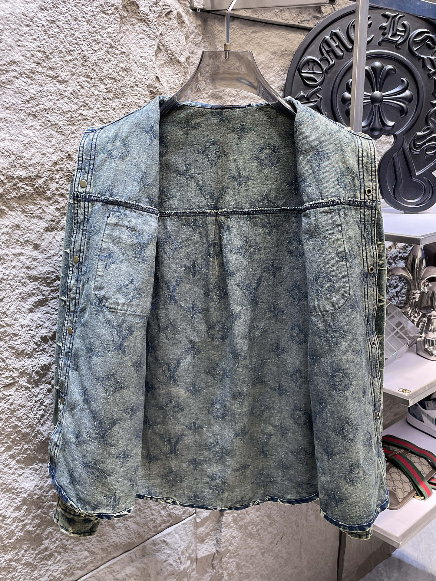 Louis Vuitton Basic Clothing M-l-xl