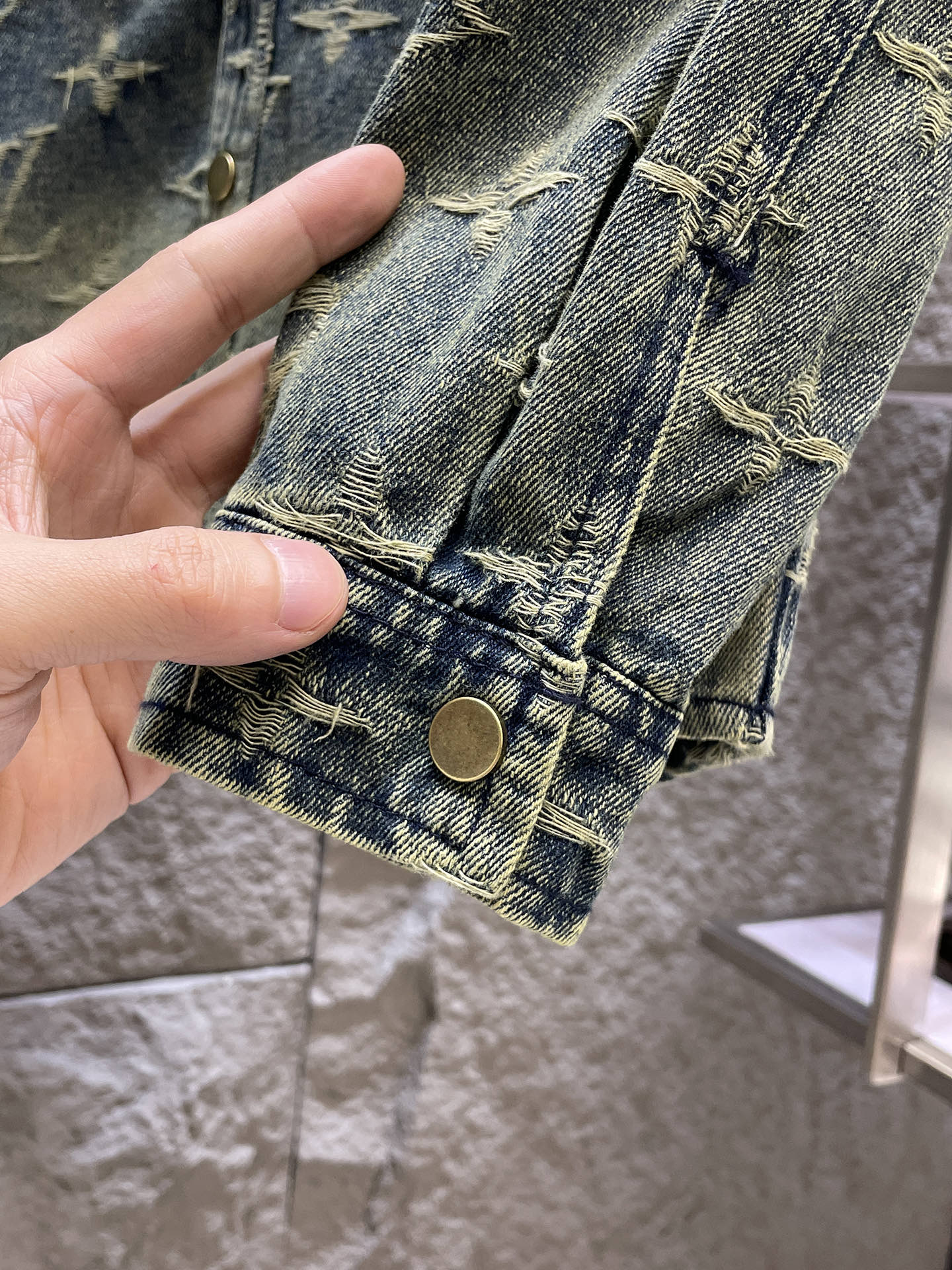 Louis Vuitton Basic Clothing M-l-xl