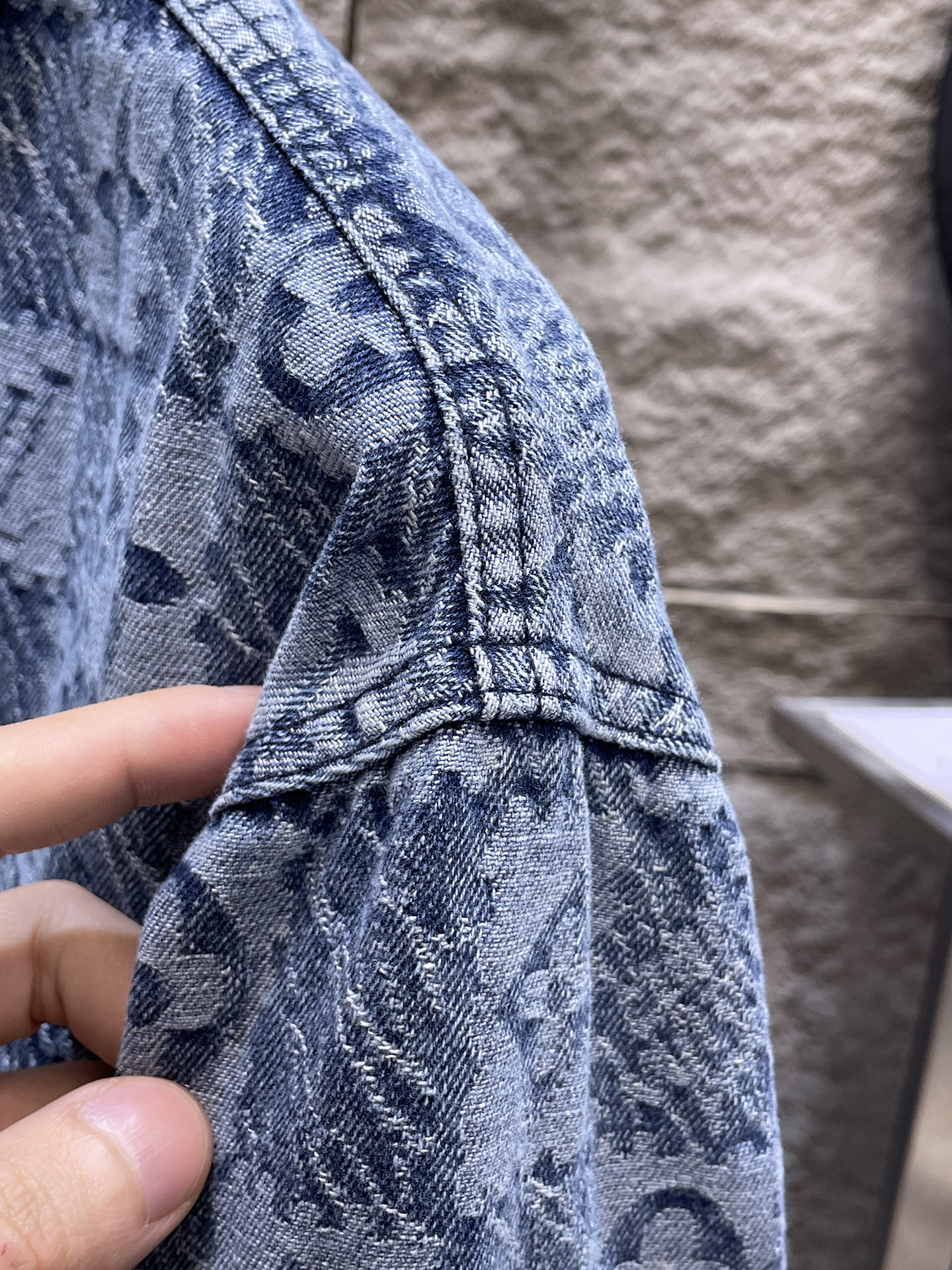 Louis Vuitton Basic Clothing M-l-xl