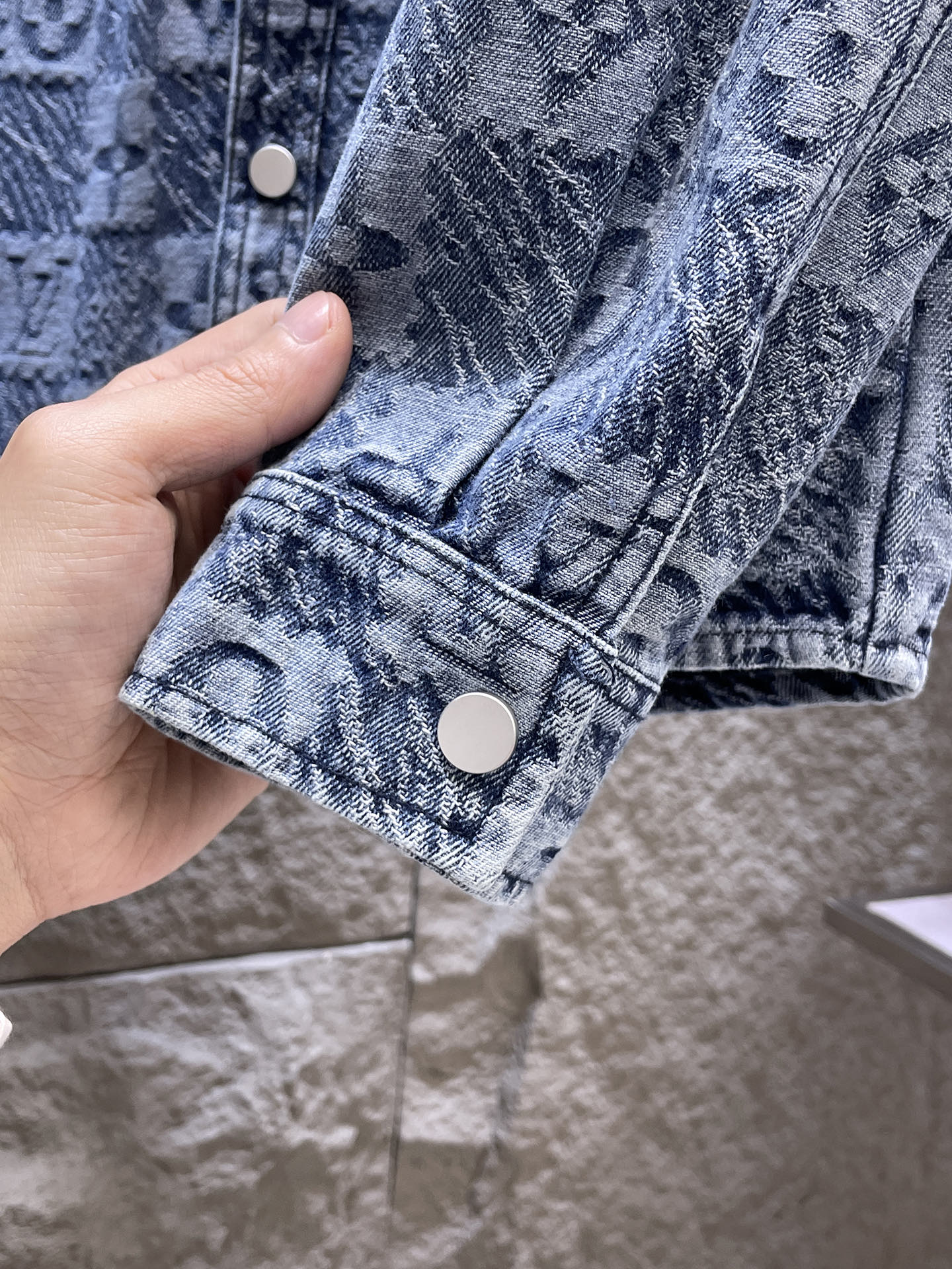 Louis Vuitton Basic Clothing M-l-xl