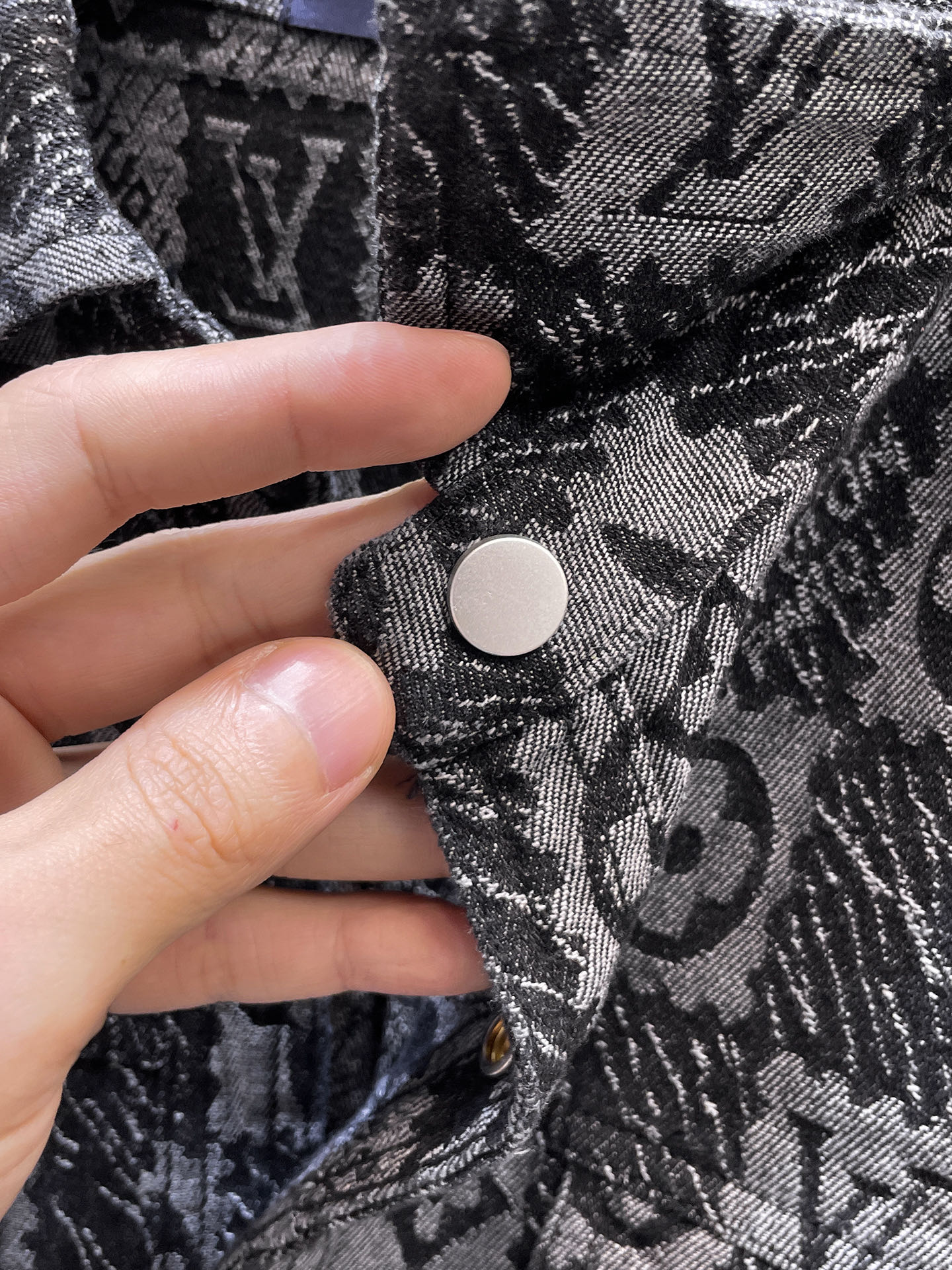 Louis Vuitton Basic Clothing M-l-xl