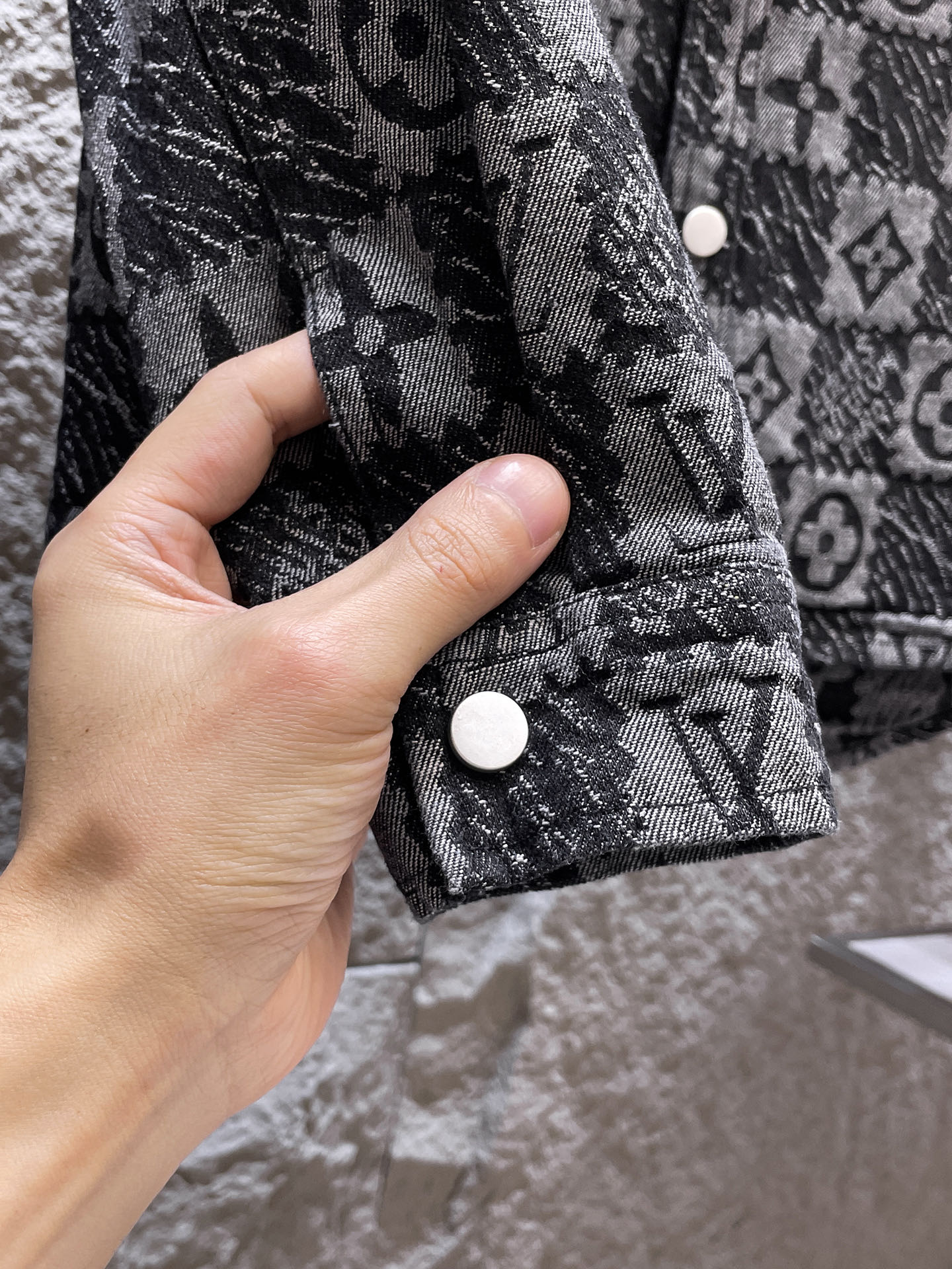 Louis Vuitton Basic Clothing M-l-xl