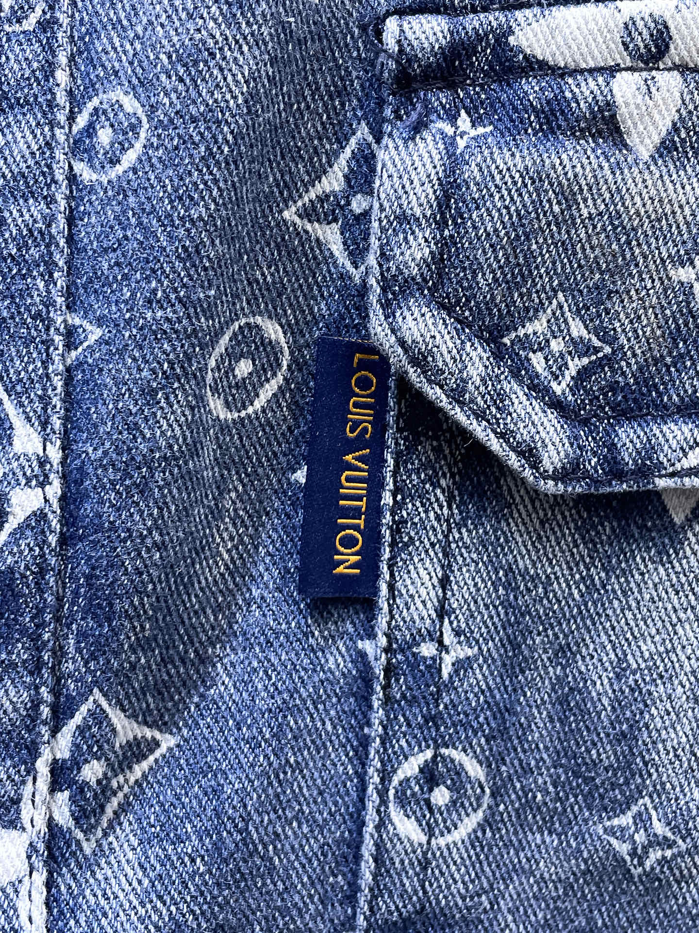 Louis Vuitton Basic Clothing M-l-xl