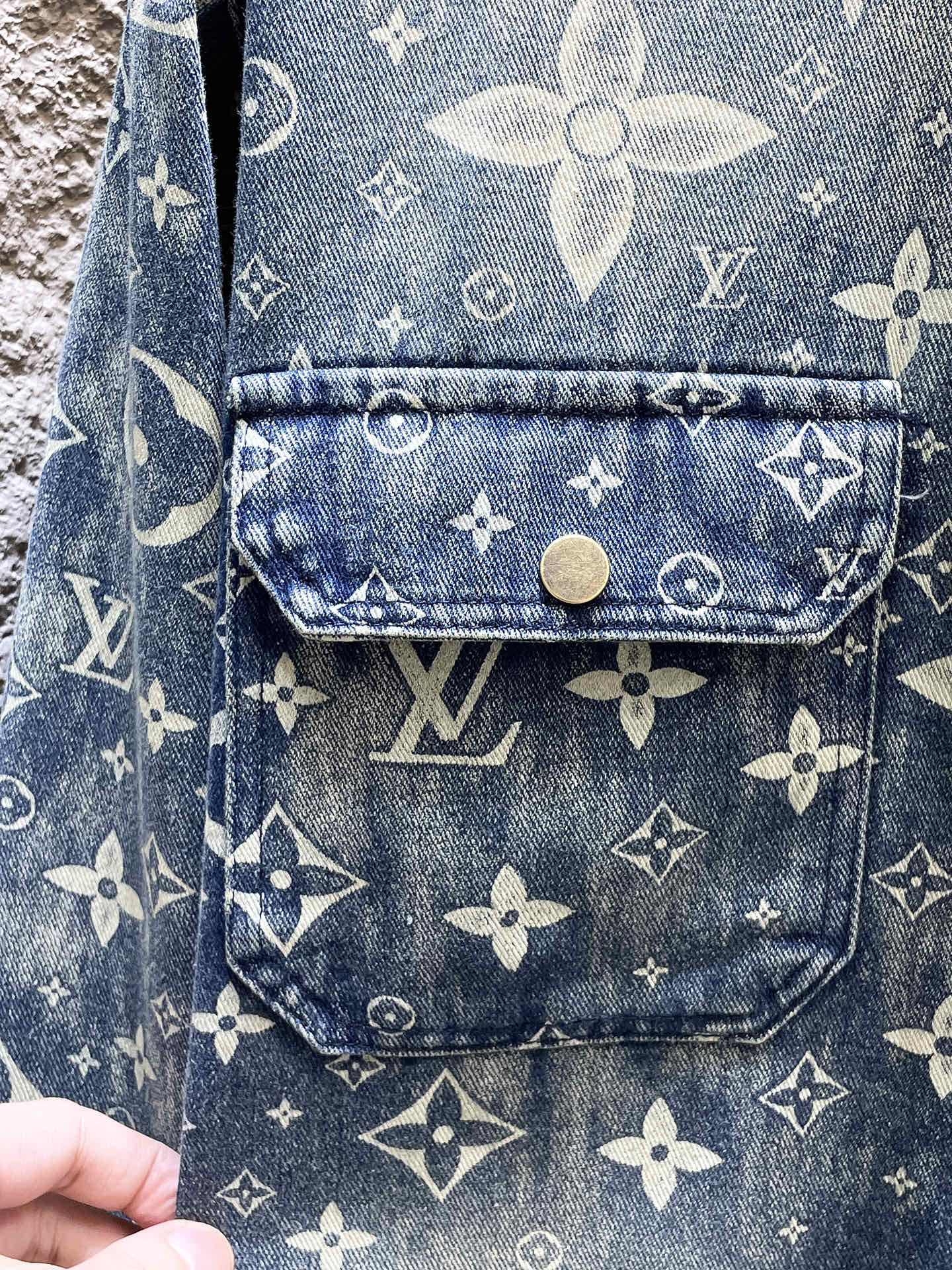 Louis Vuitton Basic Clothing M-l-xl