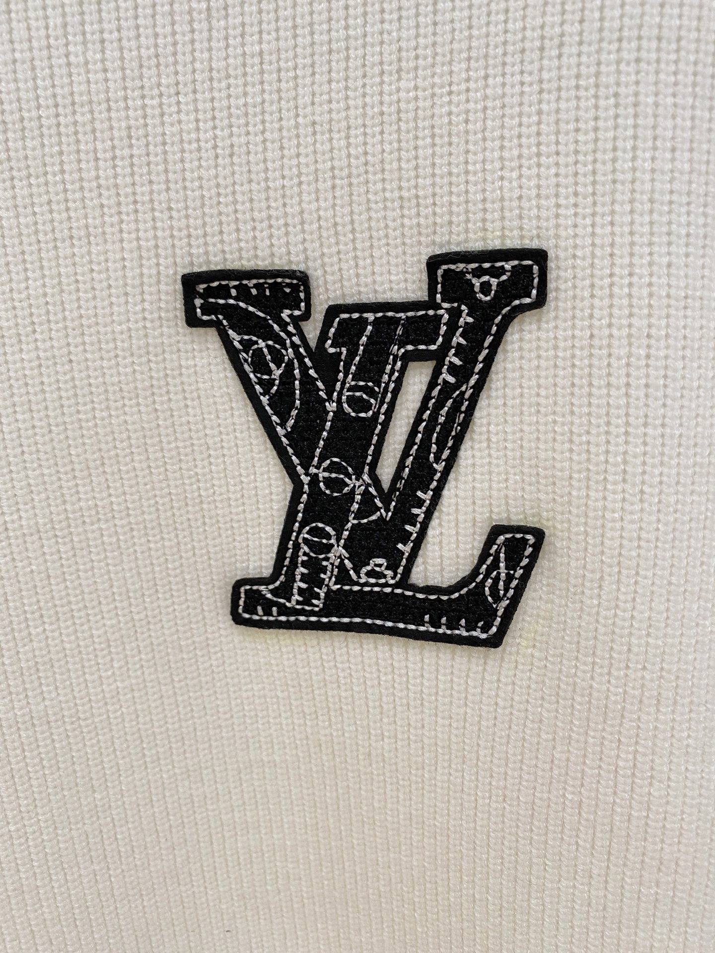 Louis Vuitton Basic Clothing Wool M-l-xl