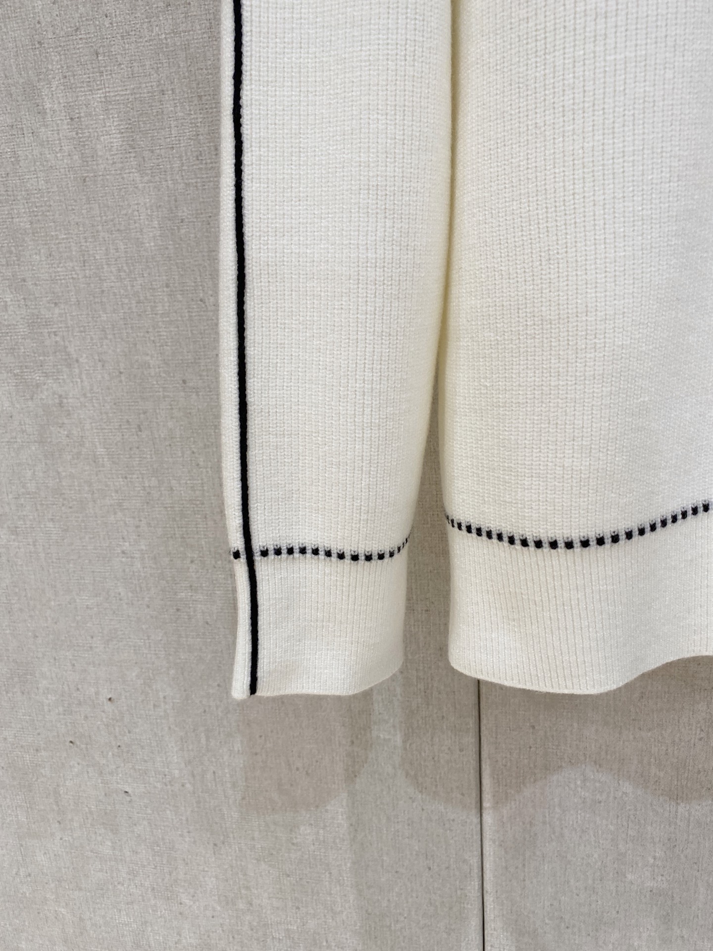 Louis Vuitton Basic Clothing Wool M-l-xl