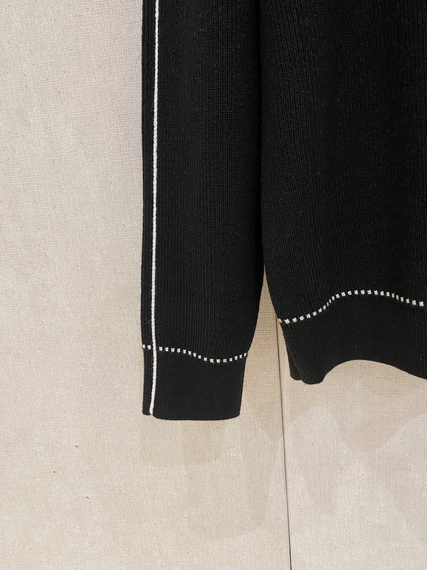 Louis Vuitton Basic Clothing Wool M-l-xl