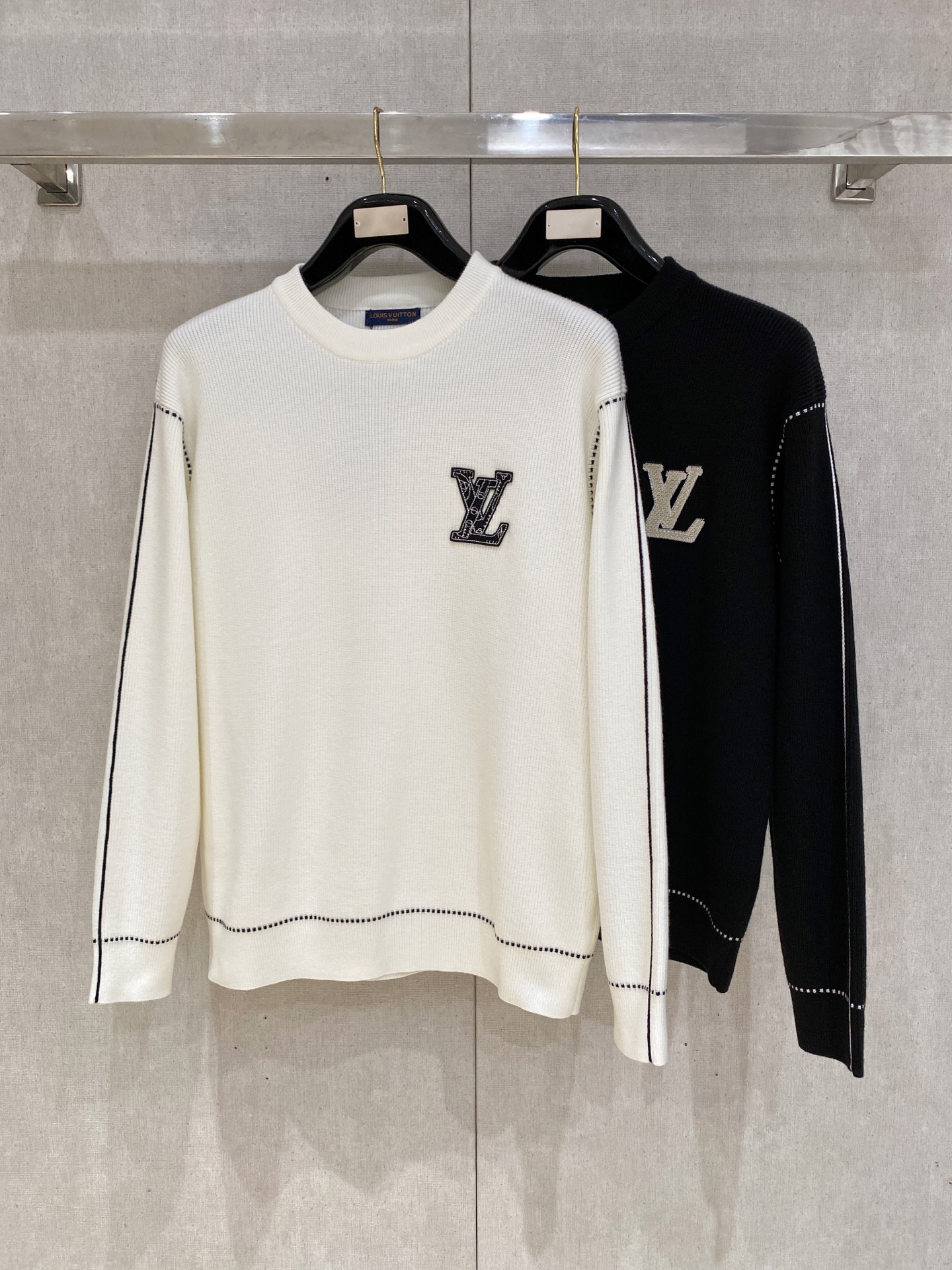Louis Vuitton Basic Clothing Wool M-l-xl