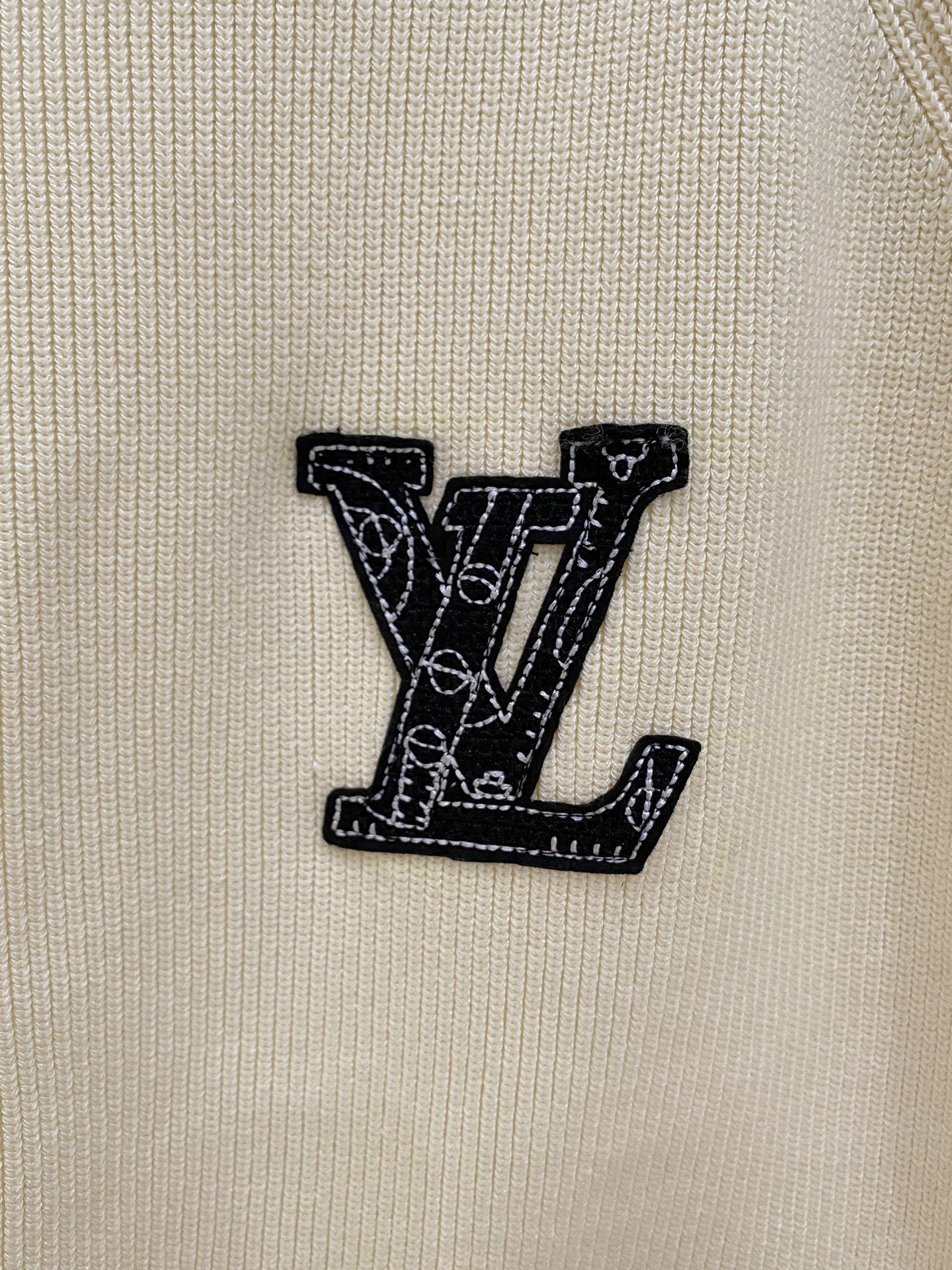 Louis Vuitton Basic Clothing Wool M-l-xl