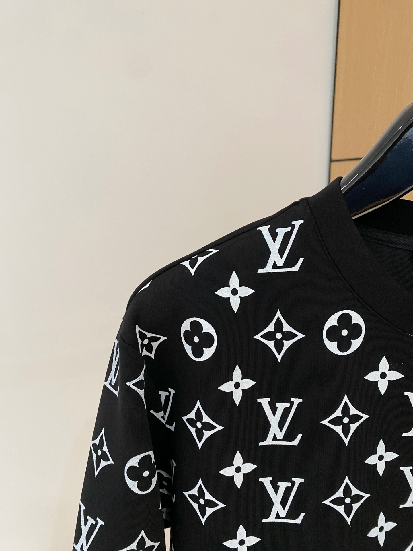Louis Vuitton Male Hoodie Cotton Black Xs-s-m-l