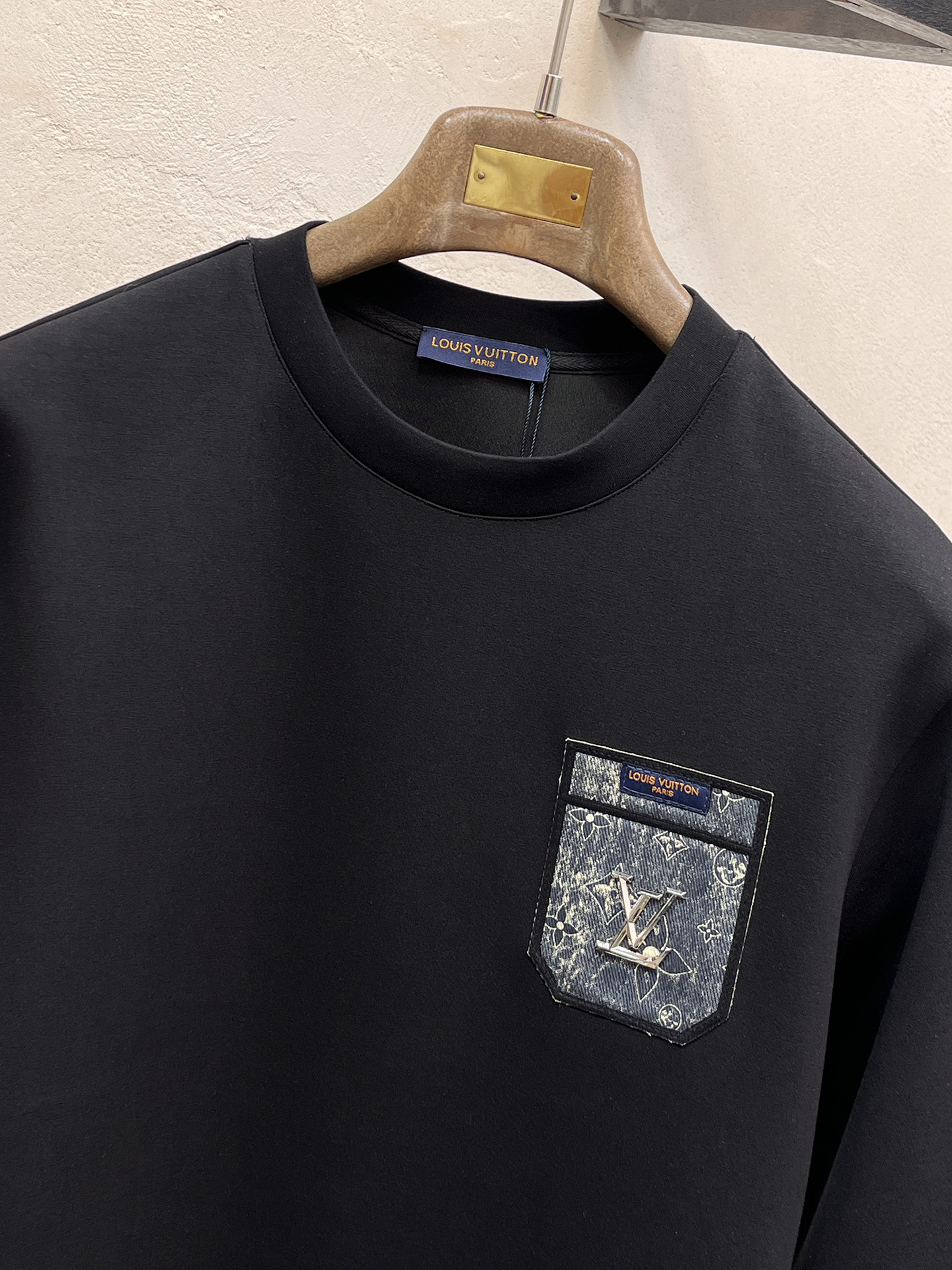 Louis Vuitton Male Hoodie Cotton Black Xs-s-m-l