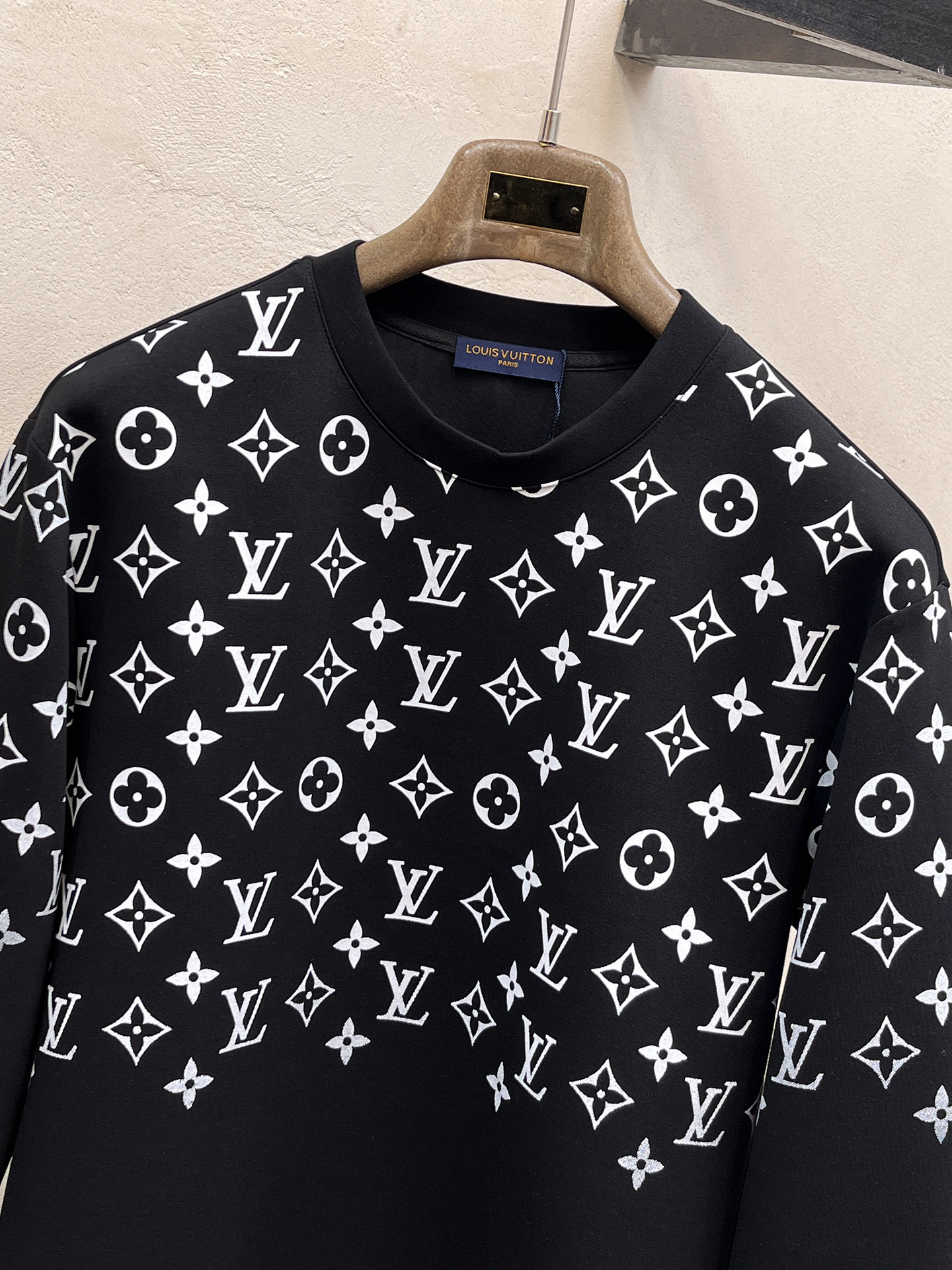 Louis Vuitton Male Hoodie Cotton Black Xs-s-m-l