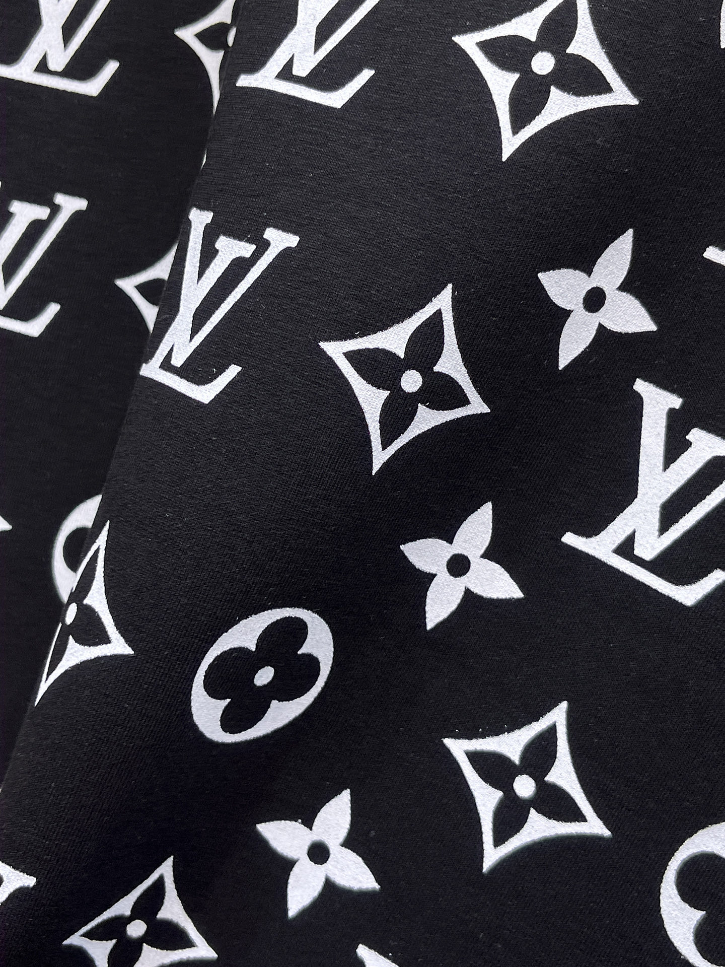 Louis Vuitton Male Hoodie Cotton Black Xs-s-m-l