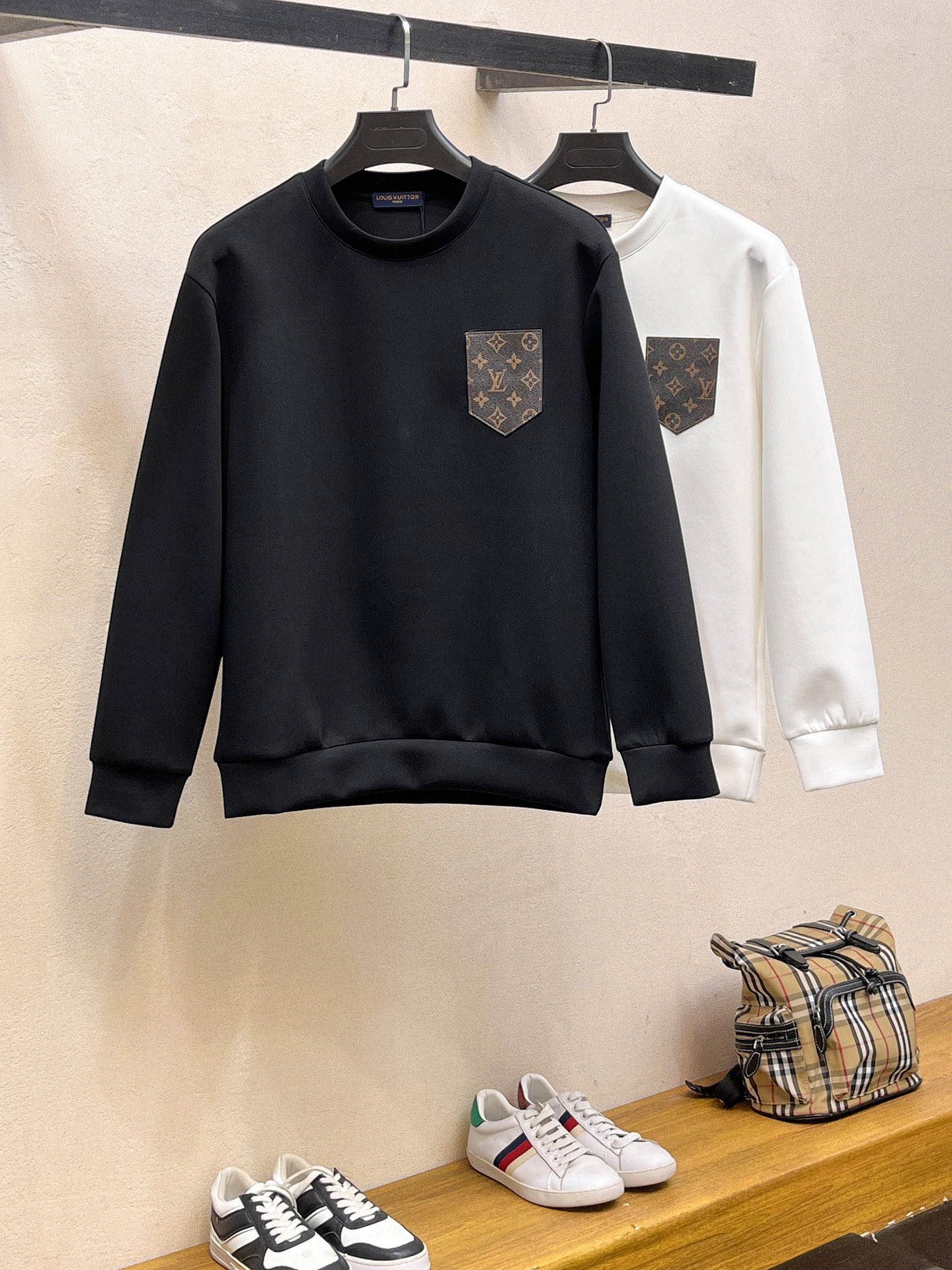Louis Vuitton Male Hoodie Cotton Black Xs-s-m-l