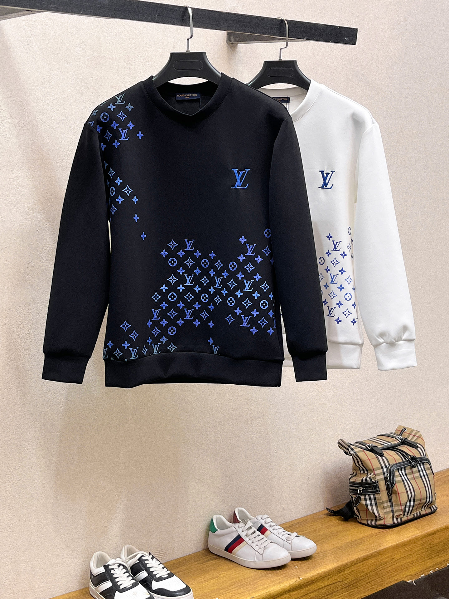 Louis Vuitton Male Hoodie Cotton Black Xs-s-m-l