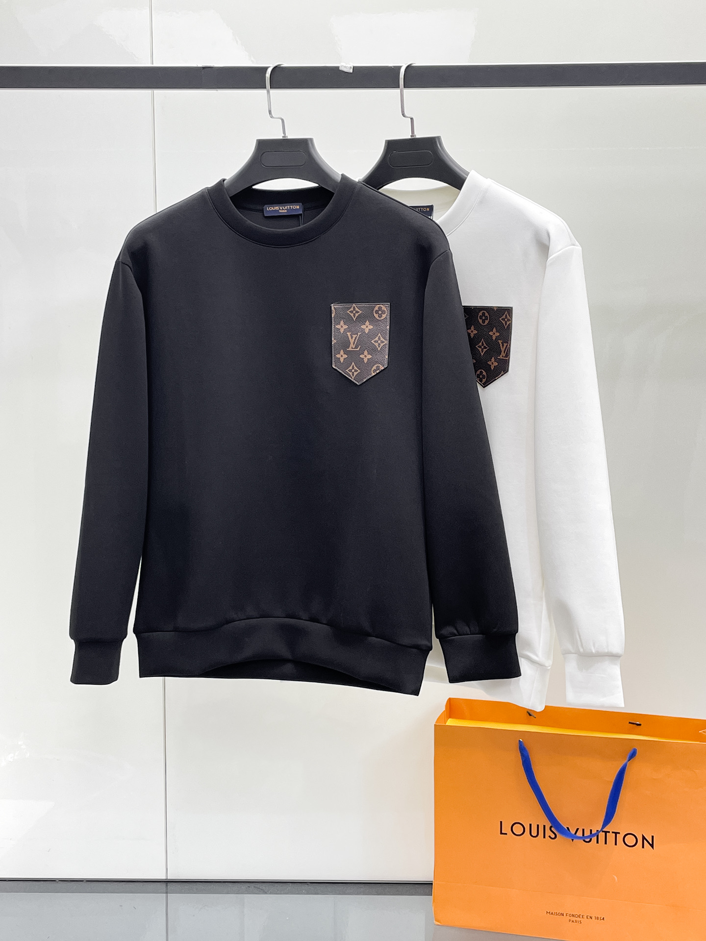 Louis Vuitton Male Hoodie Cotton Black Xs-s-m-l