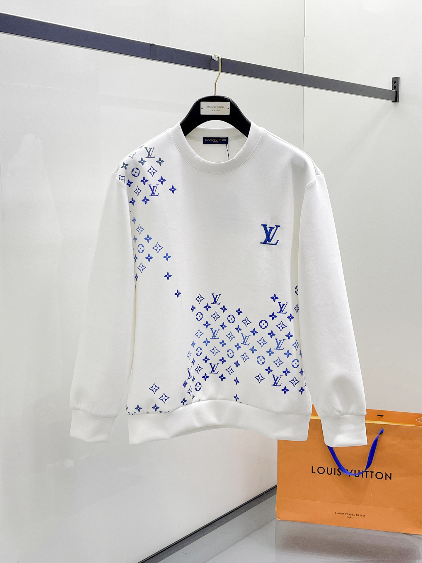 Louis Vuitton Male Hoodie Cotton Black Xs-s-m-l