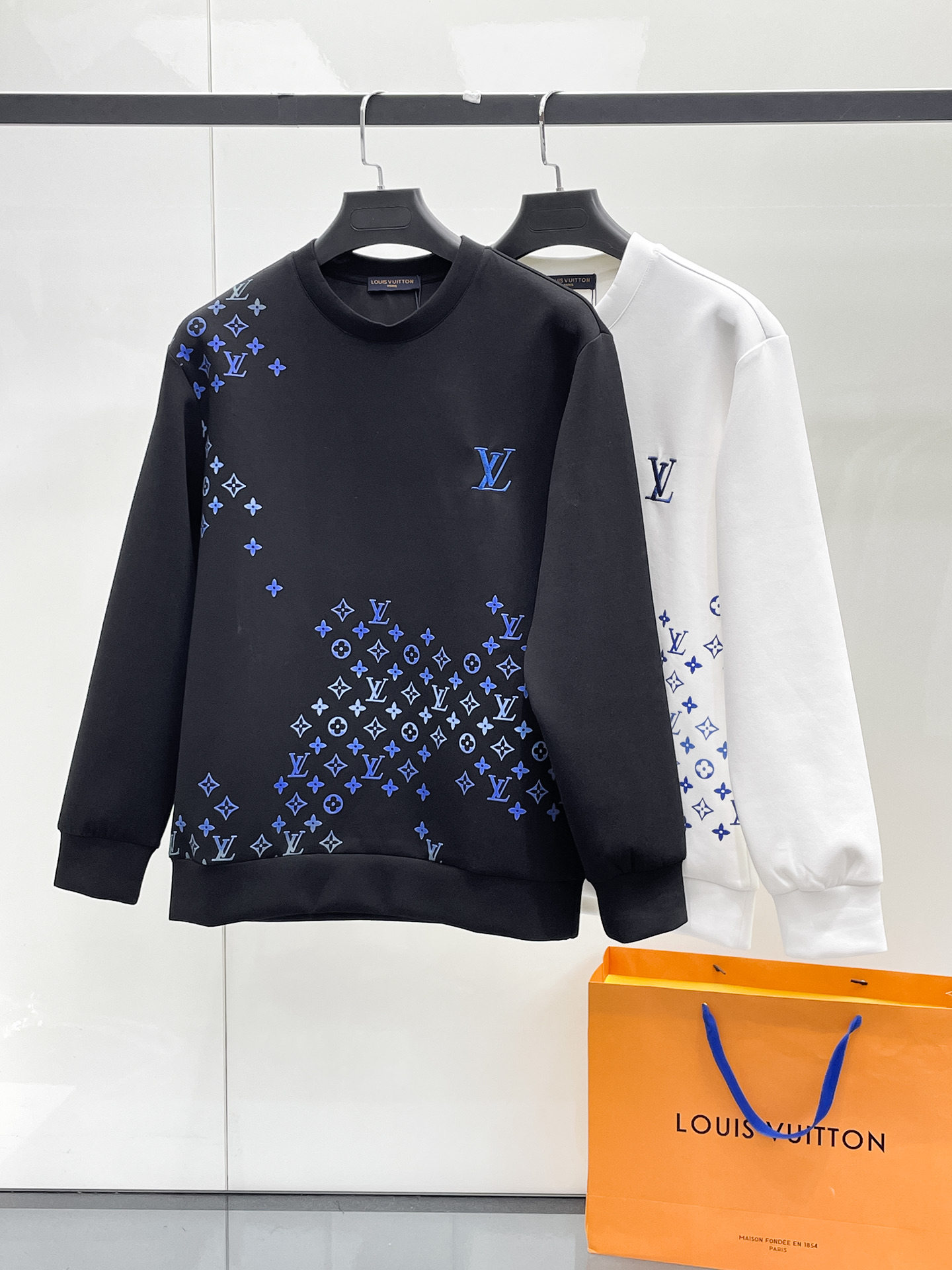 Louis Vuitton Male Hoodie Cotton Black Xs-s-m-l