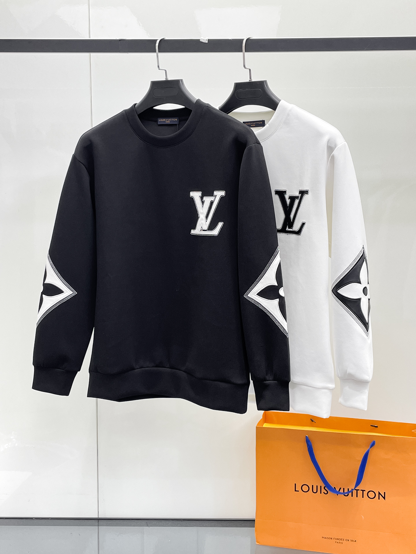 Louis Vuitton Male Hoodie Cotton Black Xs-s-m-l