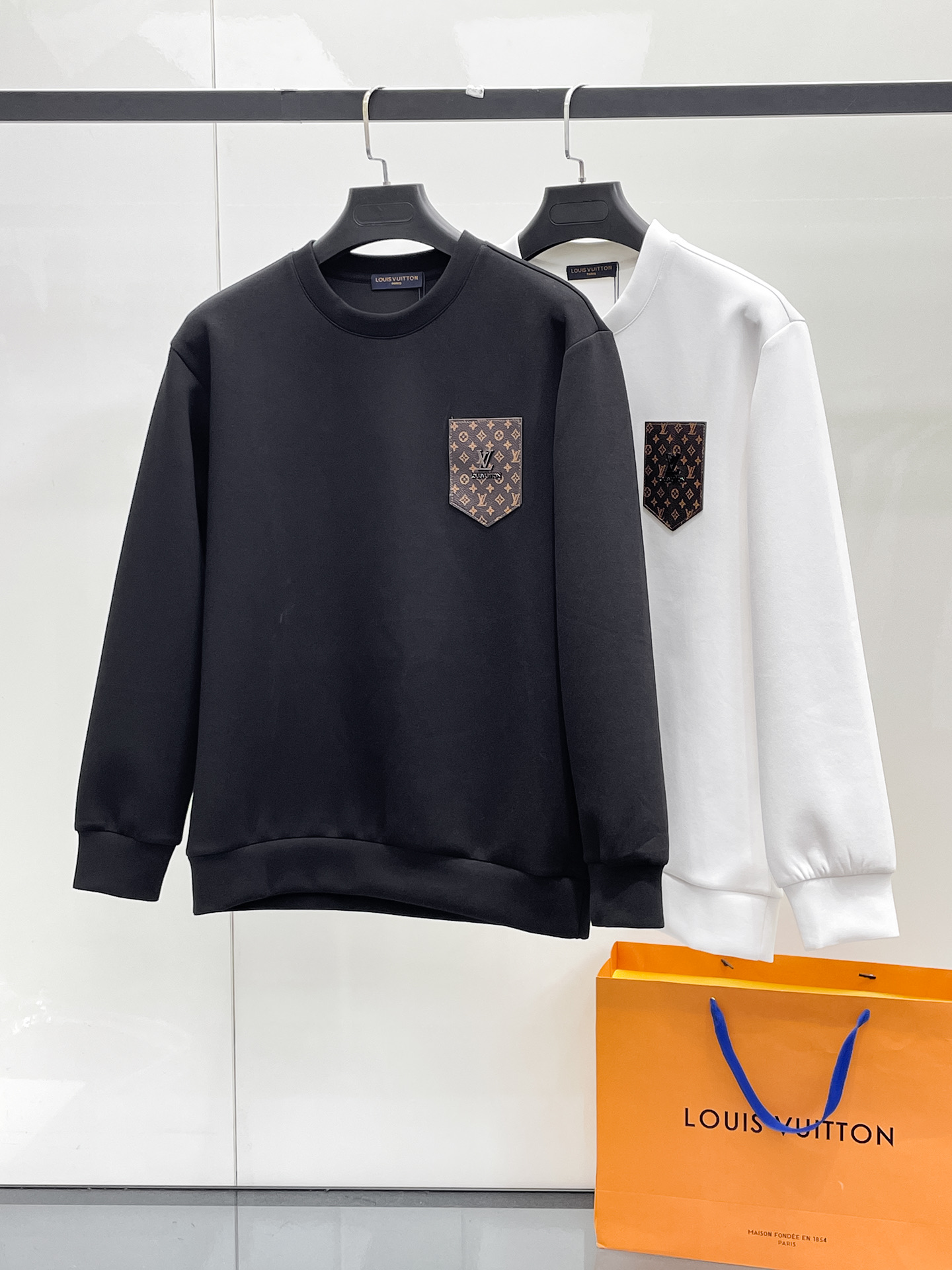 Louis Vuitton Male Hoodie Cotton Black Xs-s-m-l