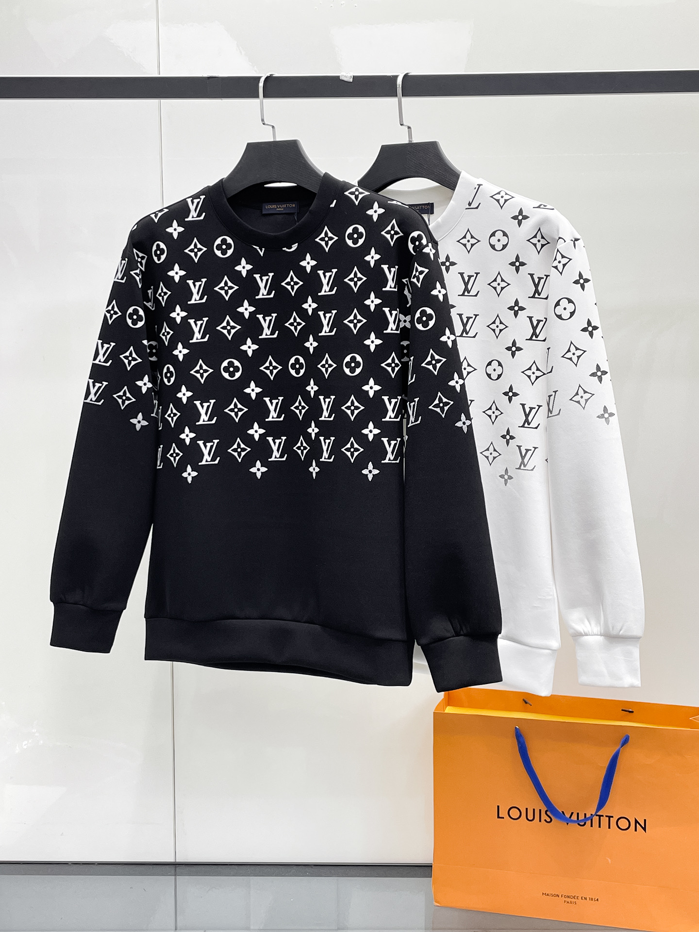 Louis Vuitton Male Hoodie Cotton Black Xs-s-m-l