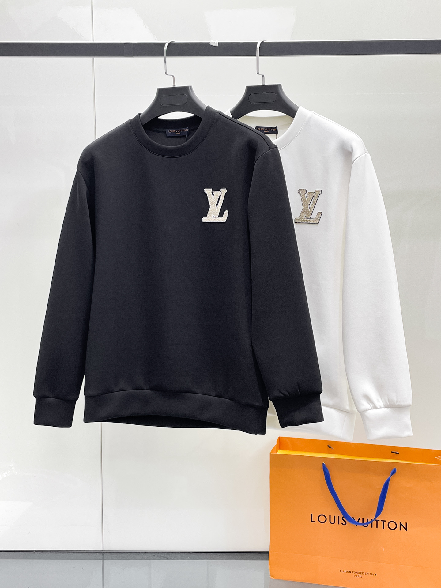 Louis Vuitton Male Hoodie Cotton Black Xs-s-m-l