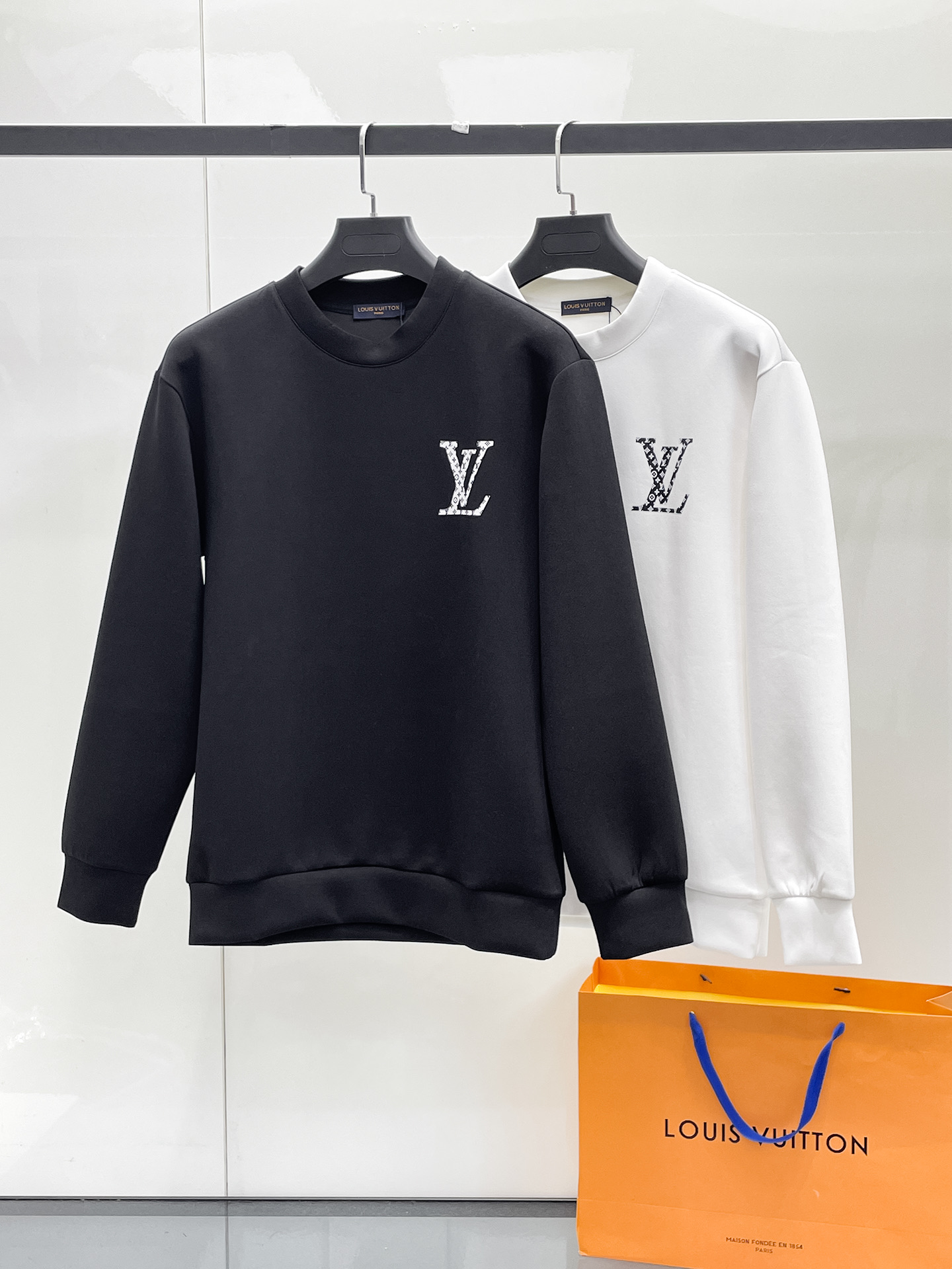 Louis Vuitton Male Hoodie Cotton Black Xs-s-m-l
