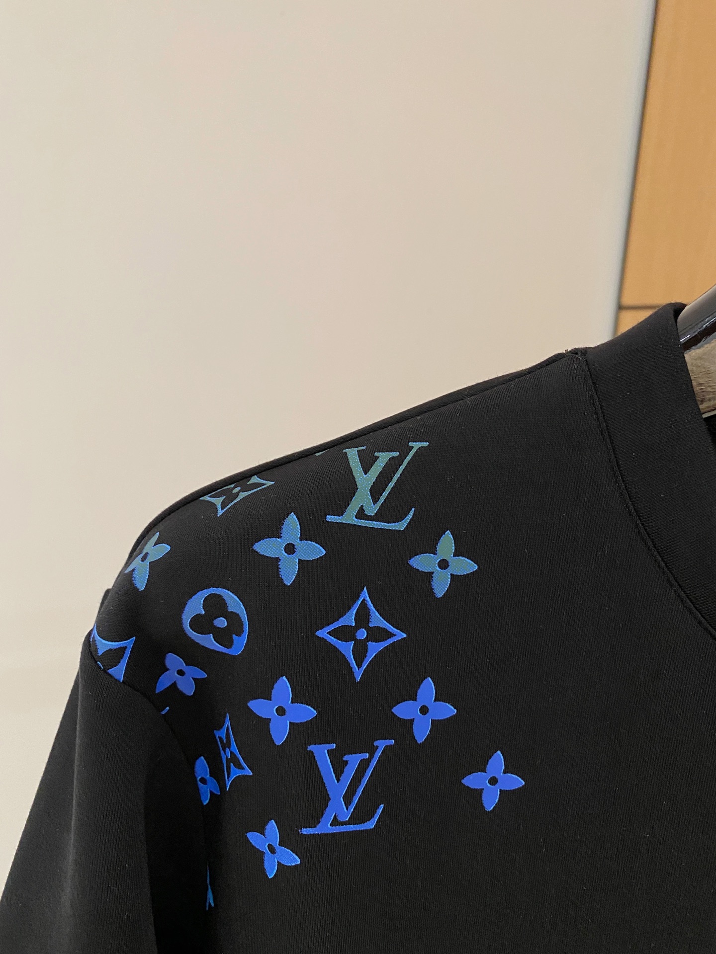 Louis Vuitton Male Hoodie Cotton Black Xs-s-m-l
