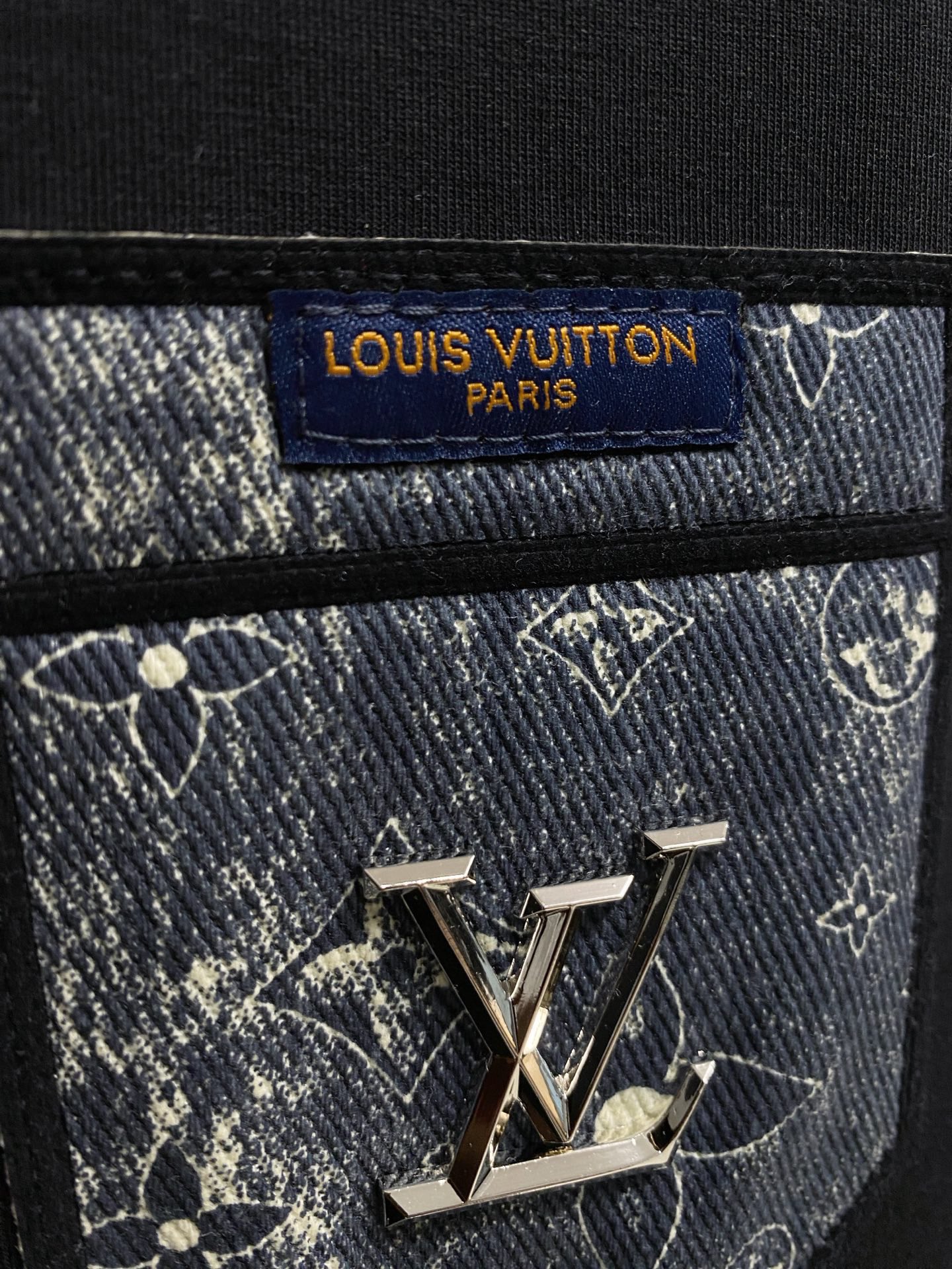 Louis Vuitton Male Hoodie Cotton Black Xs-s-m-l