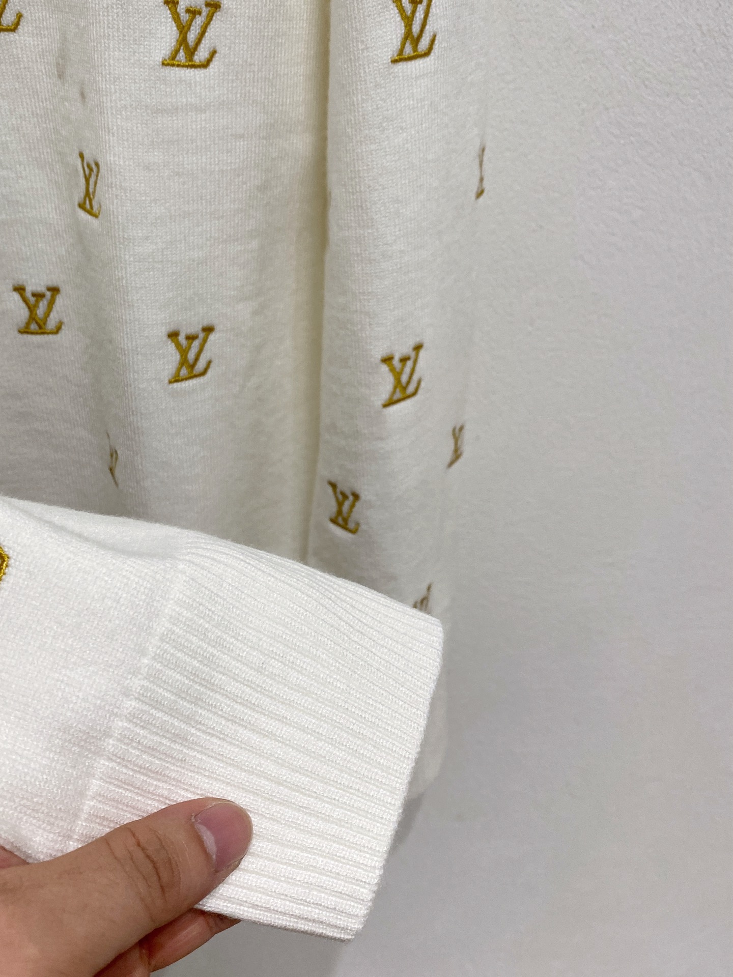 Louis Vuitton Basic Clothing Wool M-l-xl