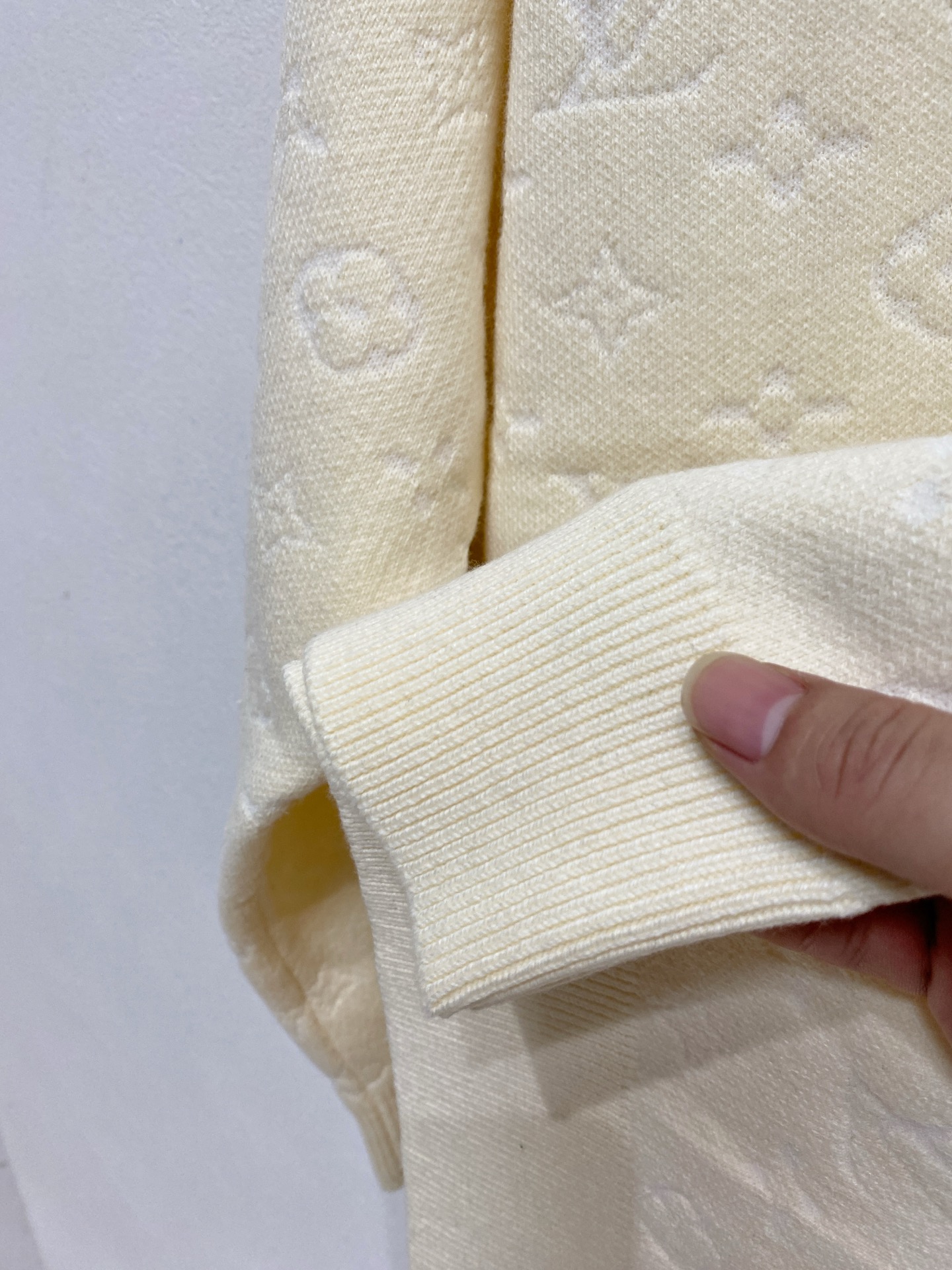 Louis Vuitton Basic Clothing Wool M-l-xl