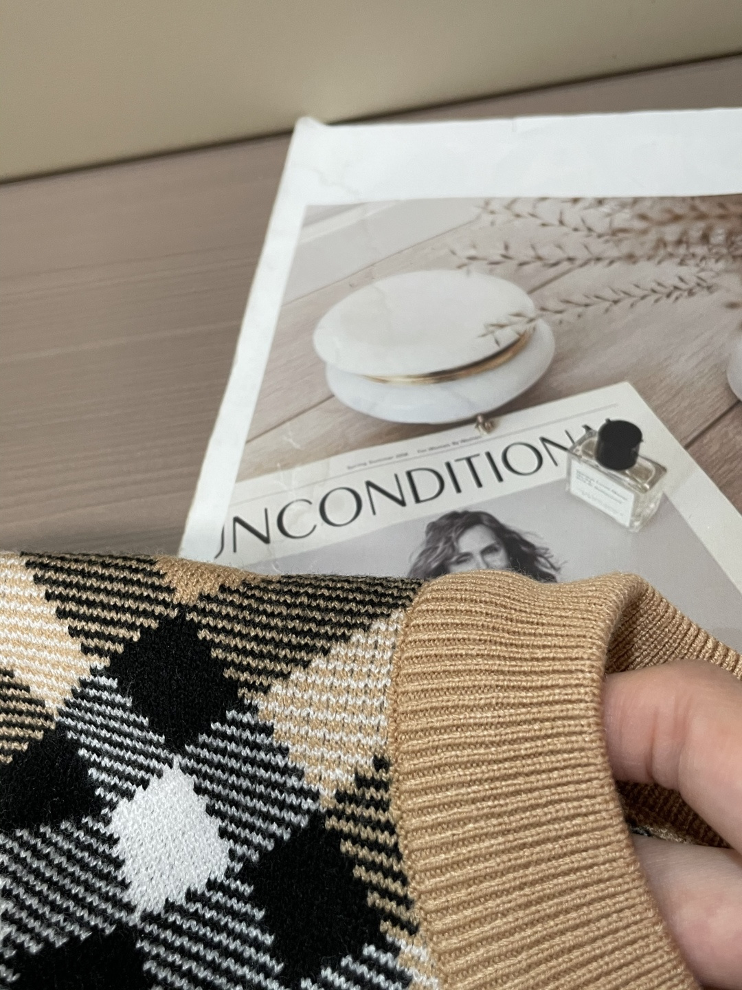 Burberry Basic Clothing Knitted M-xl