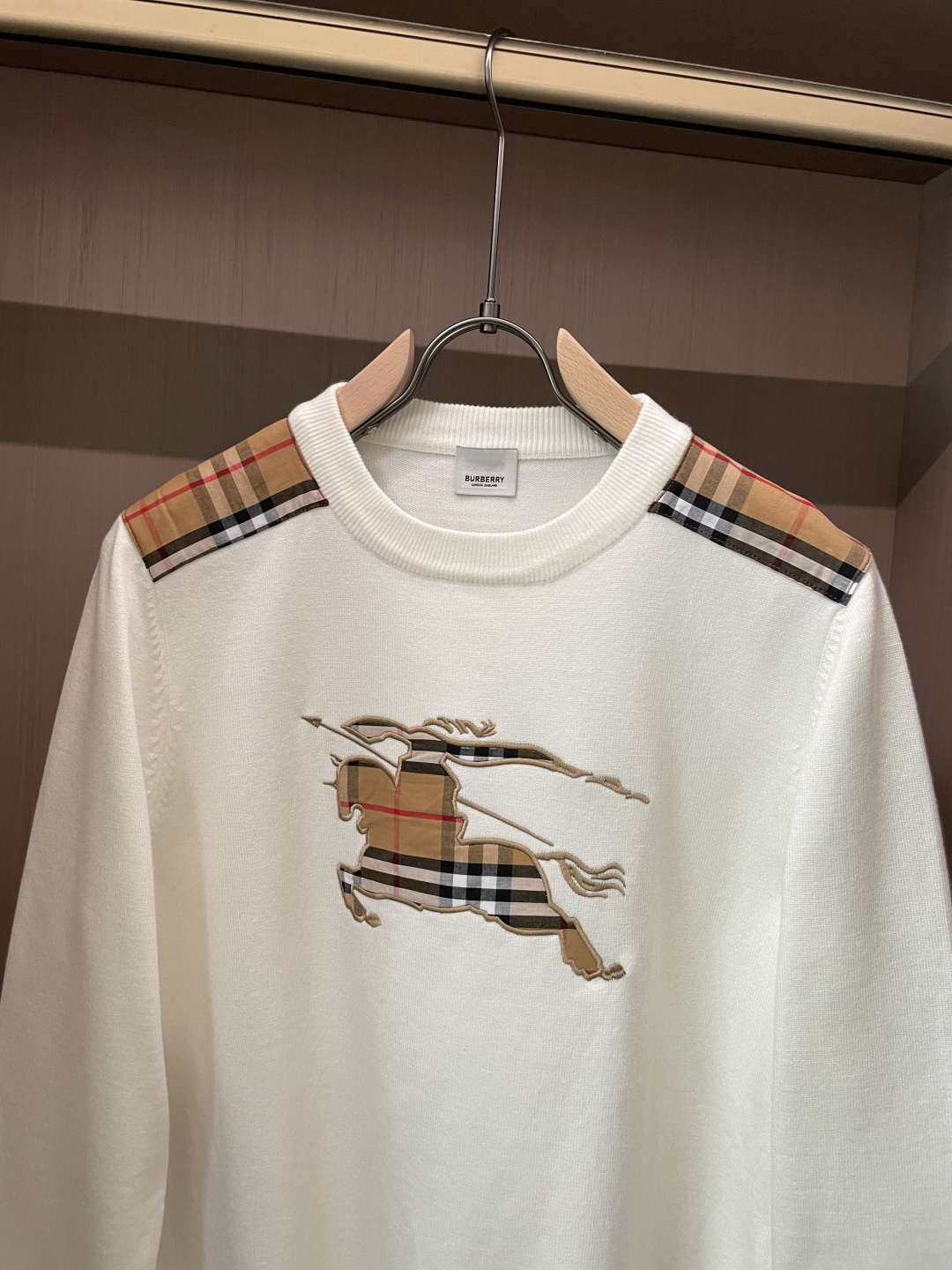 Burberry Basic Clothing Knitted M-xl