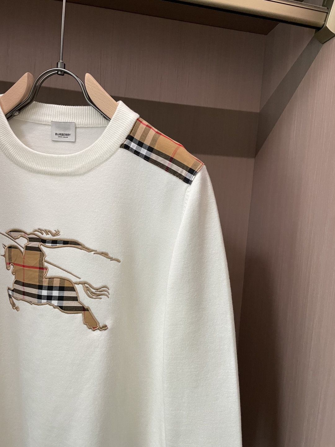 Burberry Basic Clothing Knitted M-xl