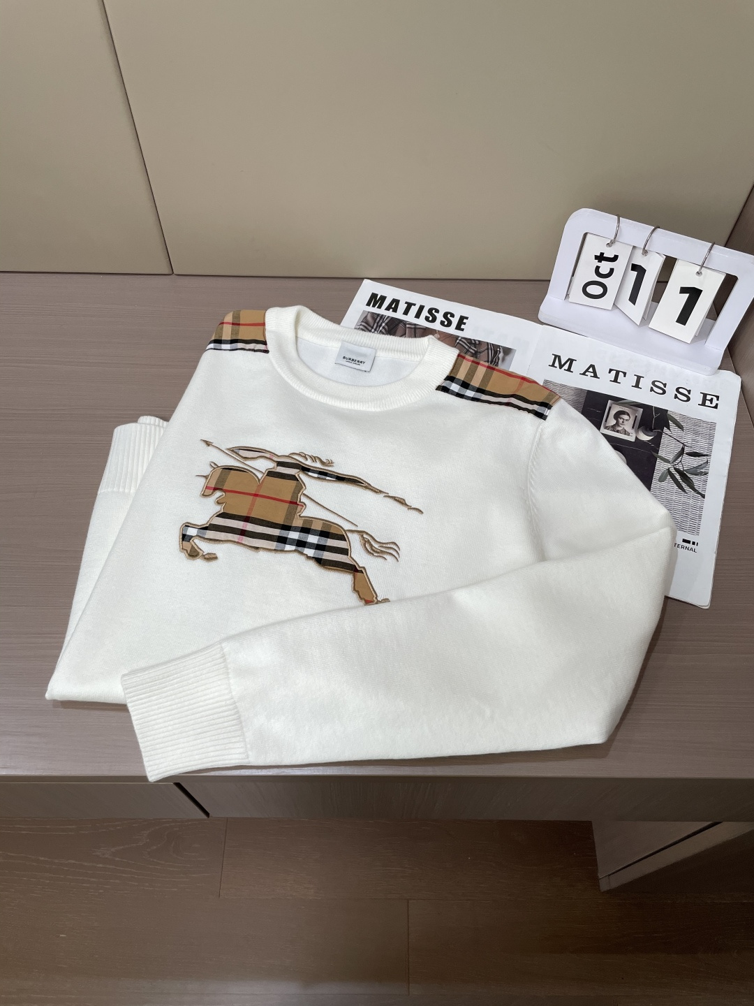 Burberry Basic Clothing Knitted M-xl
