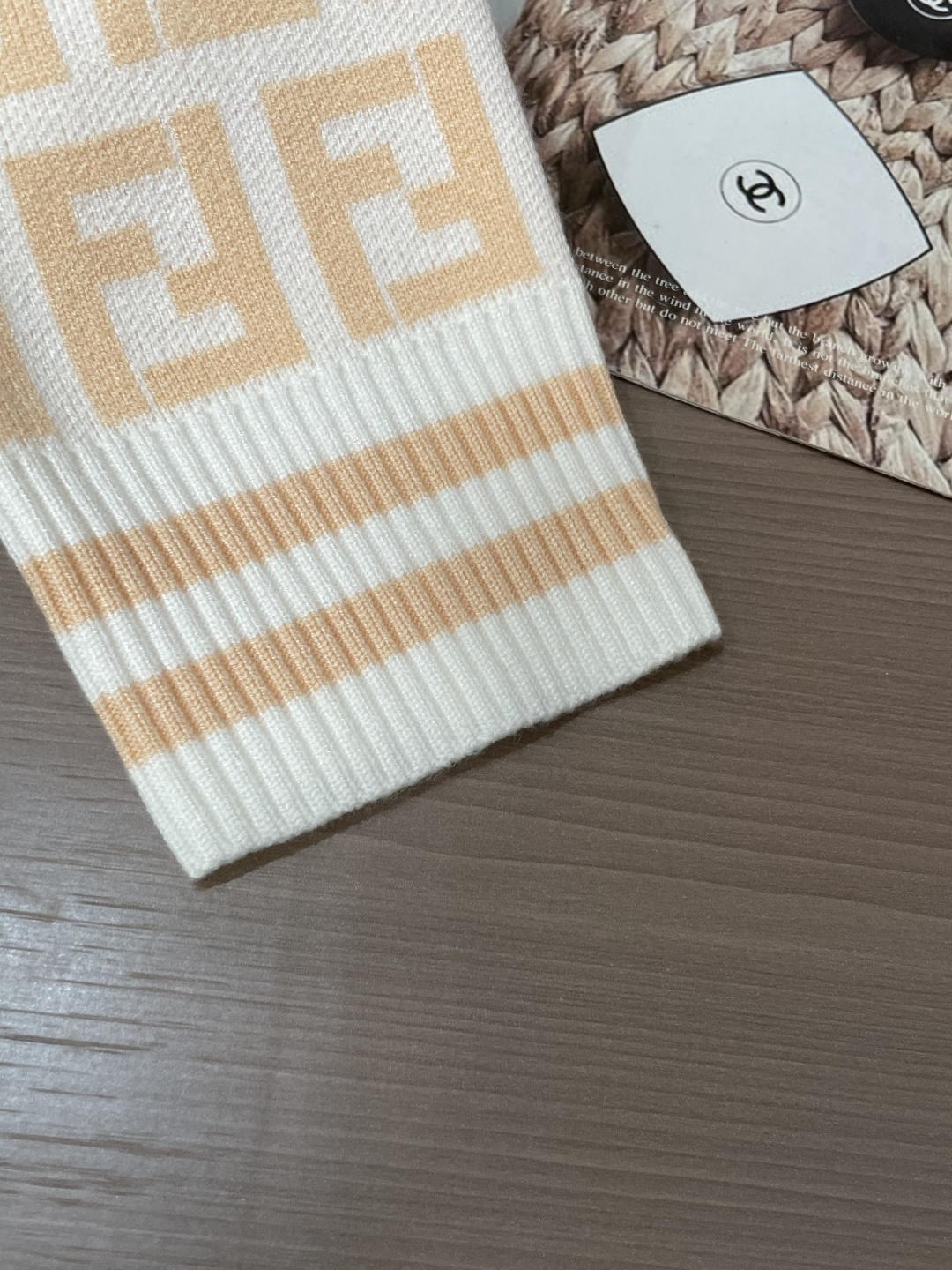 Fendi Basic Clothing Knitted M-xl