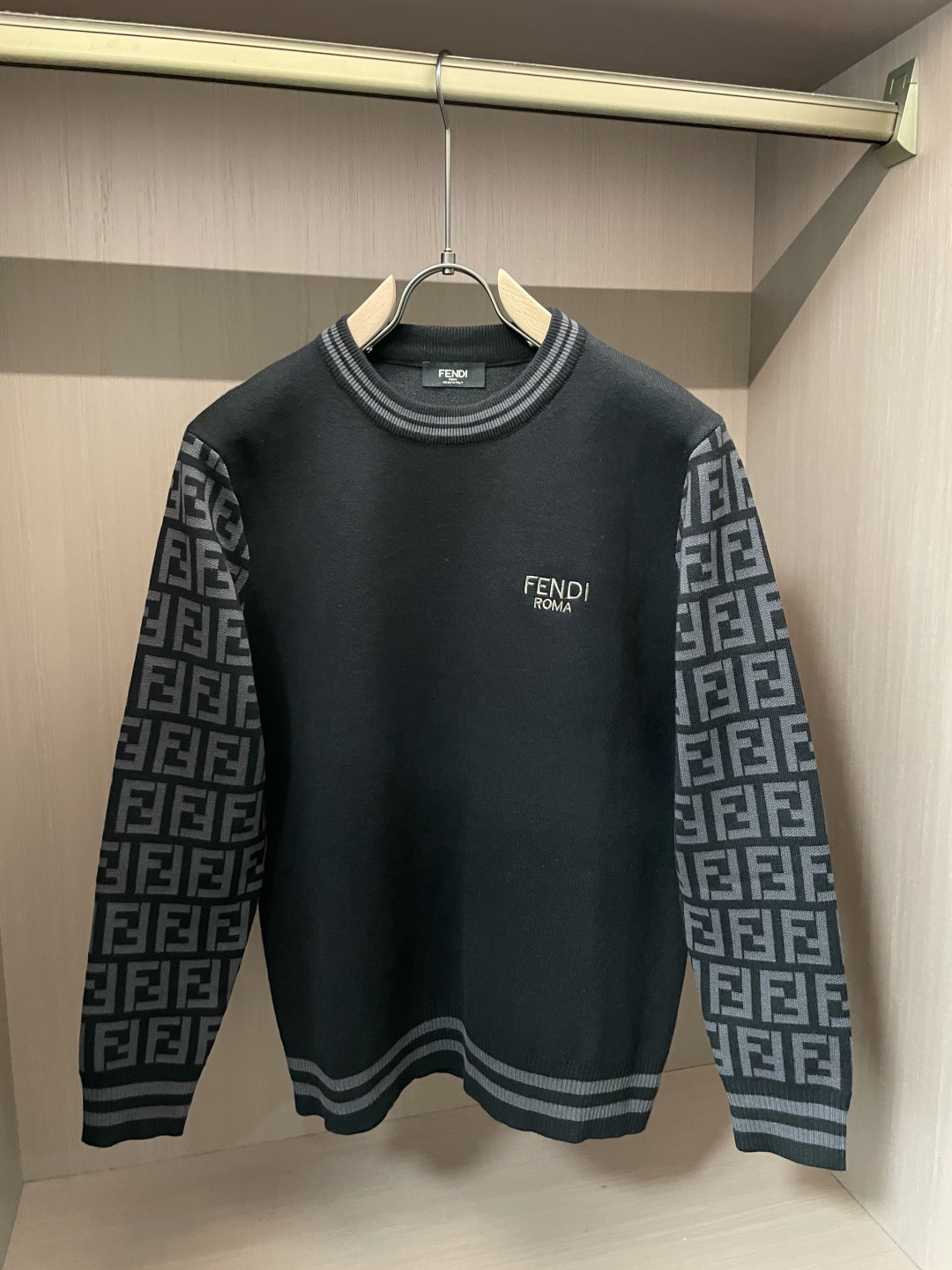 Fendi Basic Clothing Knitted M-xl