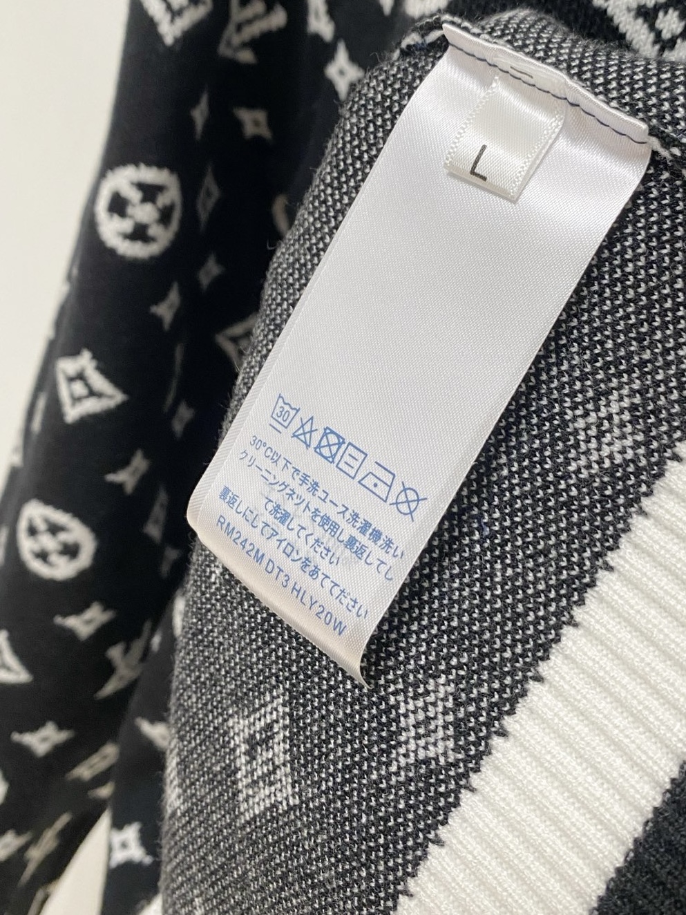 Louis Vuitton Basic Clothing Wool M-l-xl